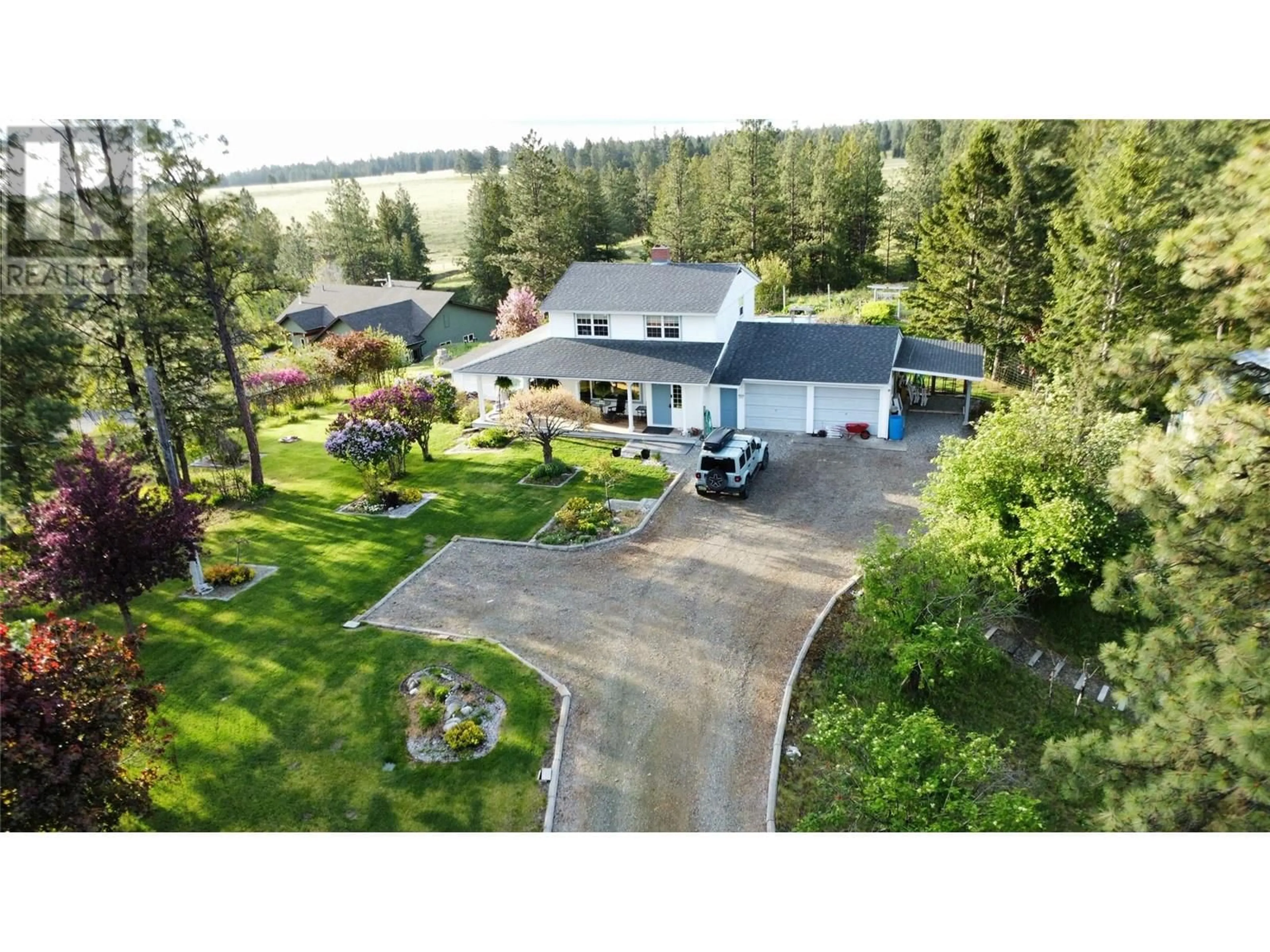 A pic from outside/outdoor area/front of a property/back of a property/a pic from drone, unknown for 4152 ELK DRIVE, Ta Ta Creek British Columbia V0B2H0