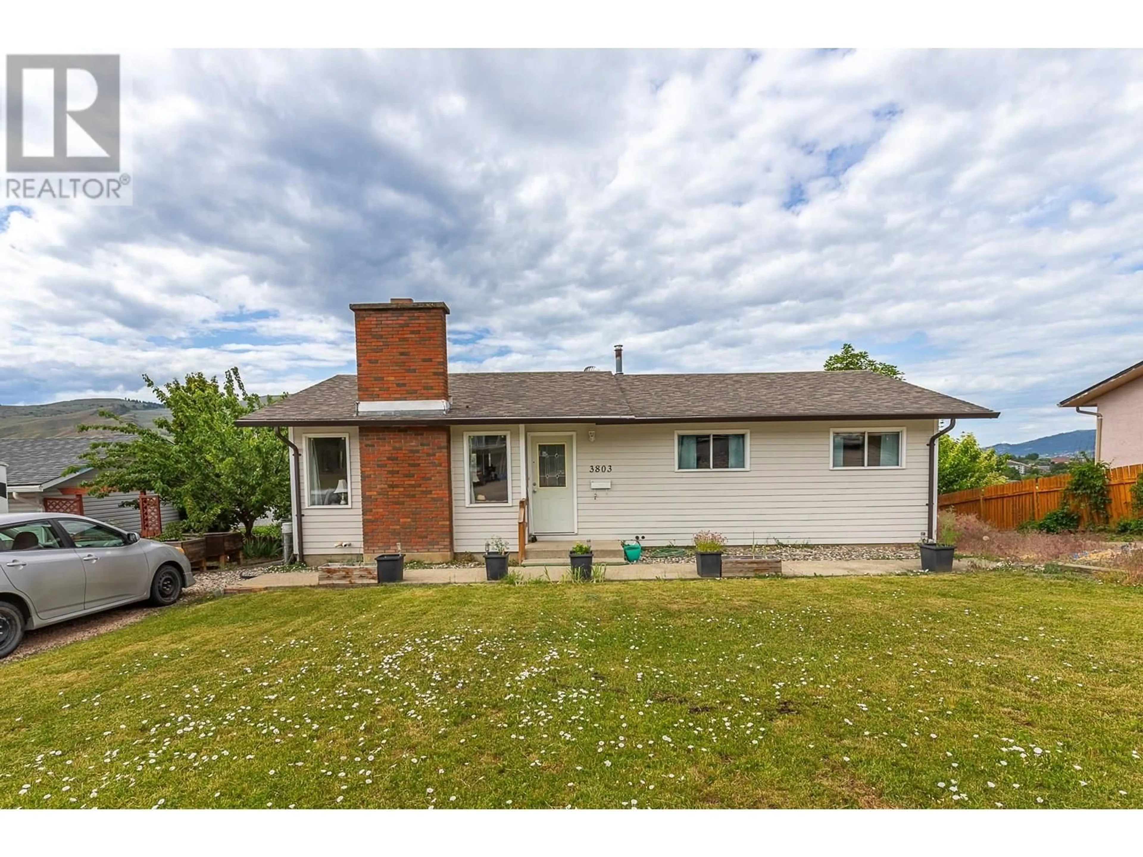 A pic from outside/outdoor area/front of a property/back of a property/a pic from drone, unknown for 3803 21 AVENUE, Vernon British Columbia V1T6P7