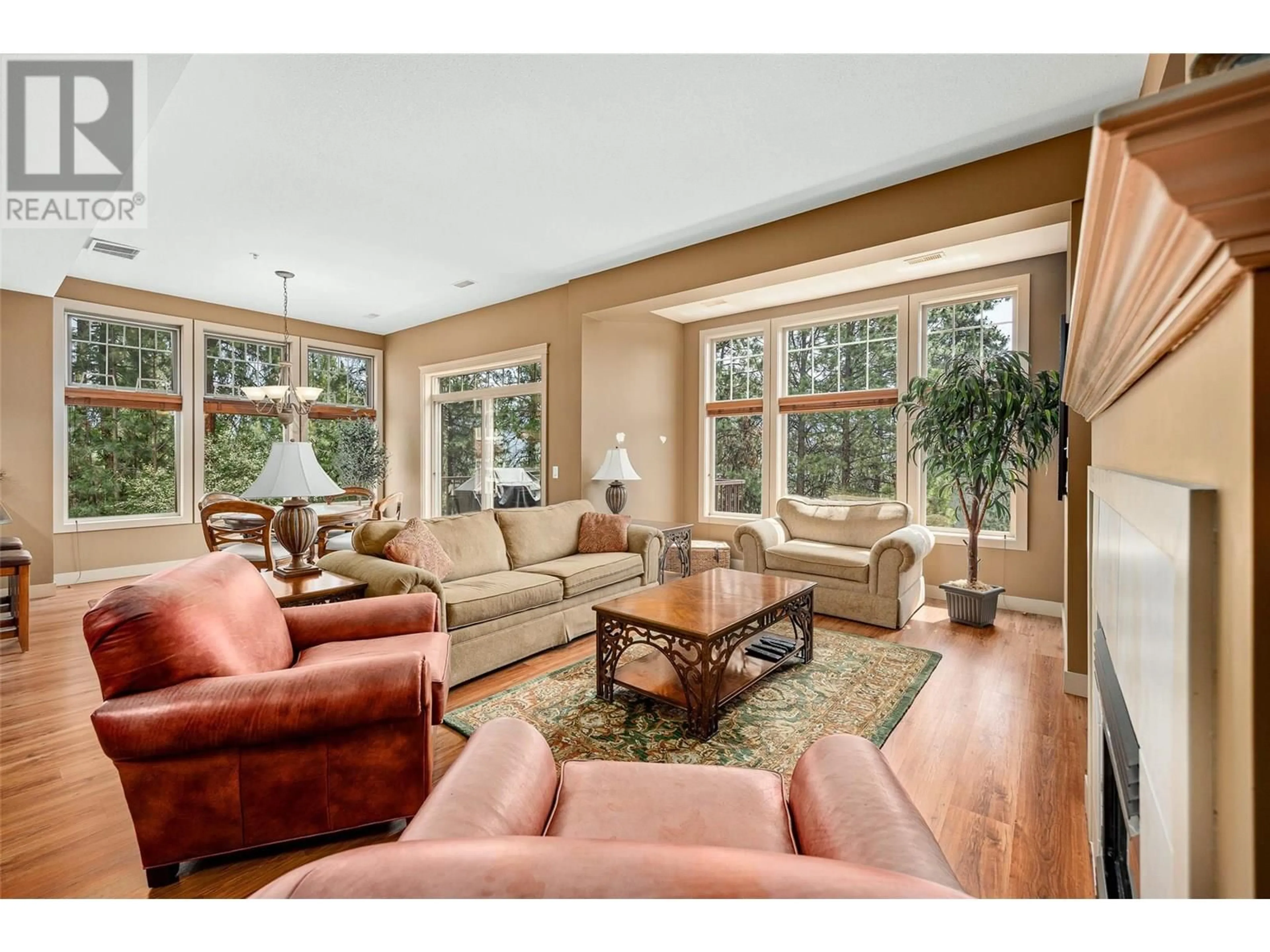 Living room with furniture, unknown for 203 - 1795 COUNTRY CLUB DRIVE, Kelowna British Columbia V1V1V9