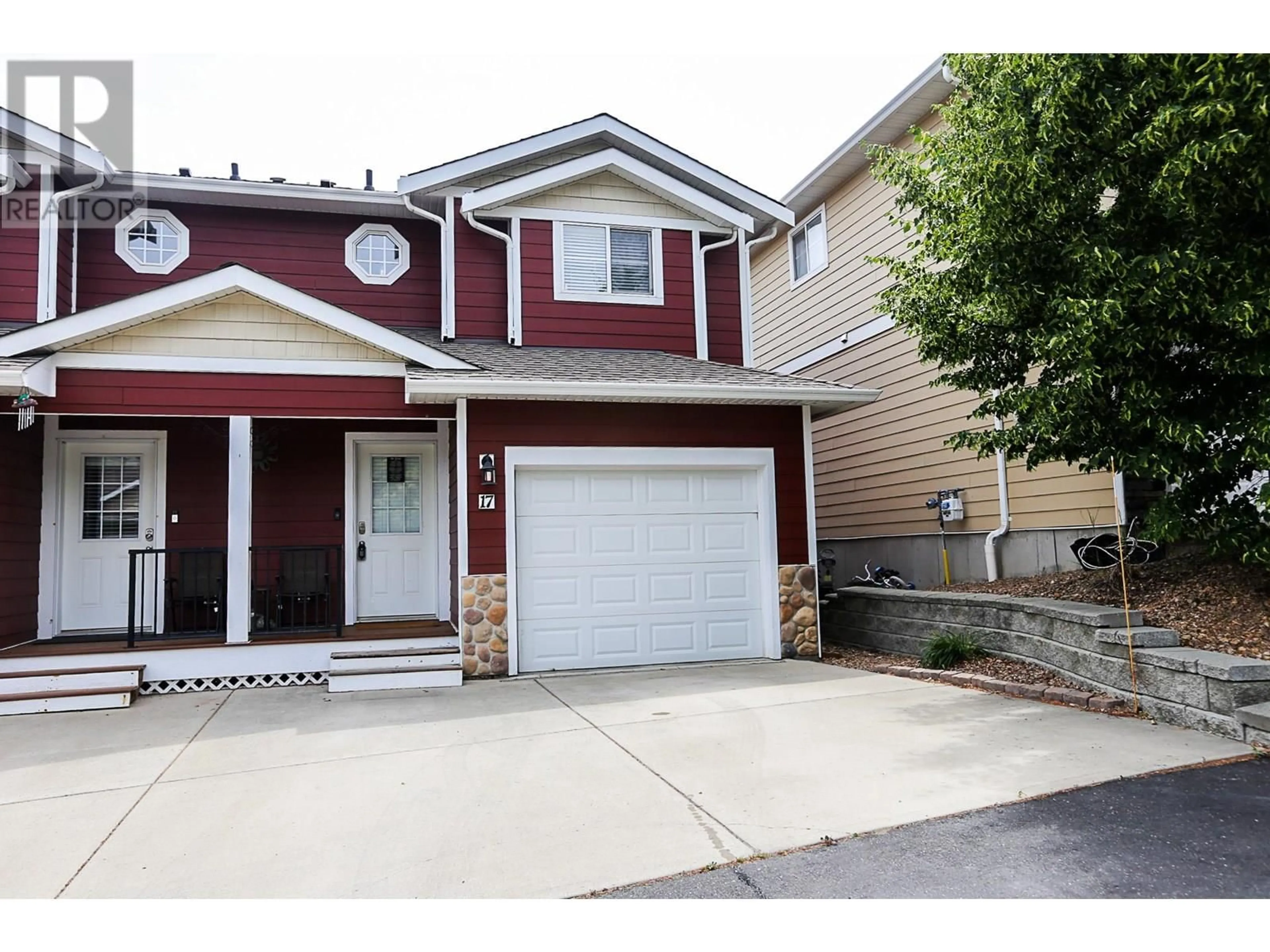 Home with vinyl exterior material, street for 17 - 930 STAGECOACH DRIVE, Kamloops British Columbia V2B0A9