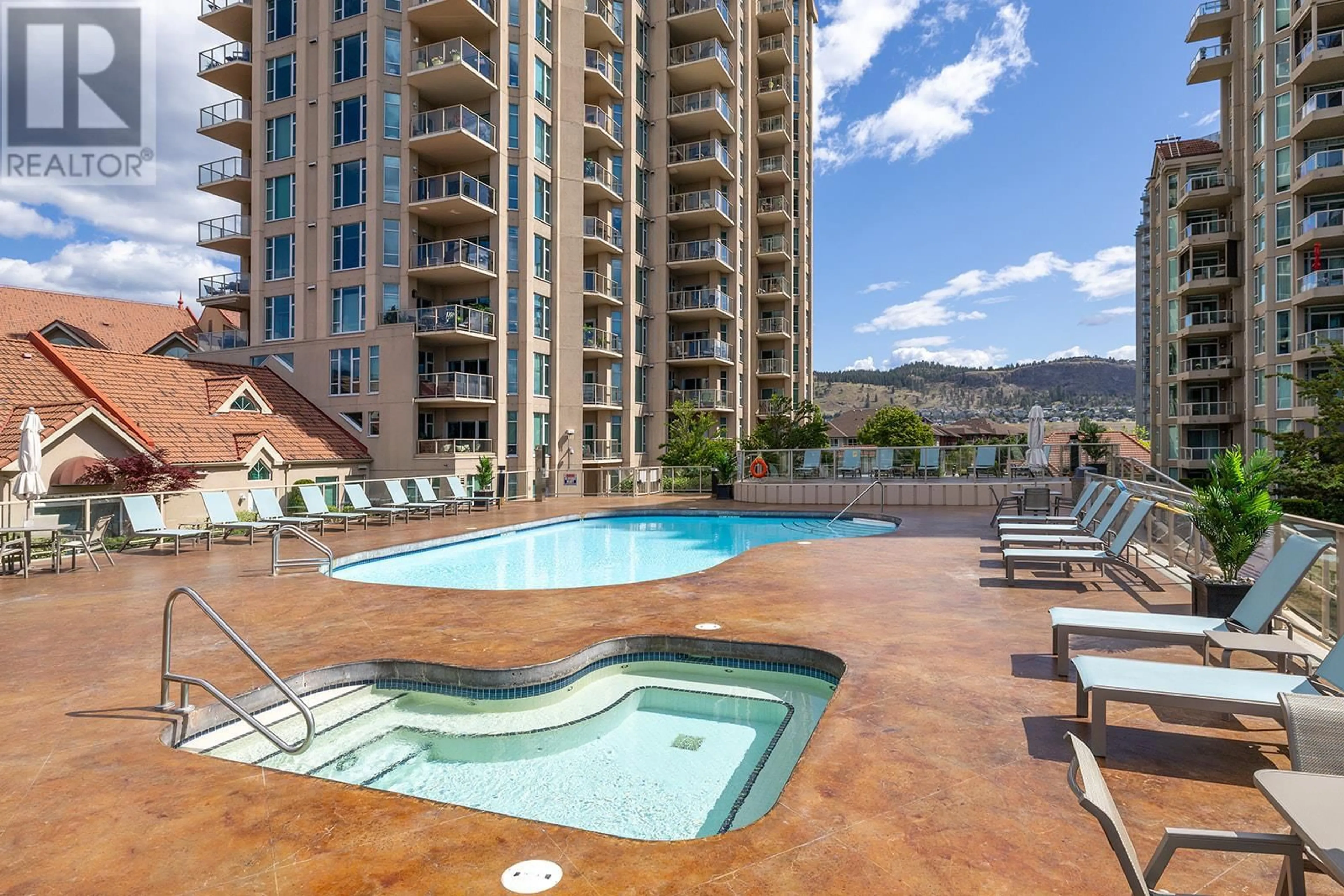 Pool for 703 - 1128 SUNSET DRIVE, Kelowna British Columbia V1Y9W7