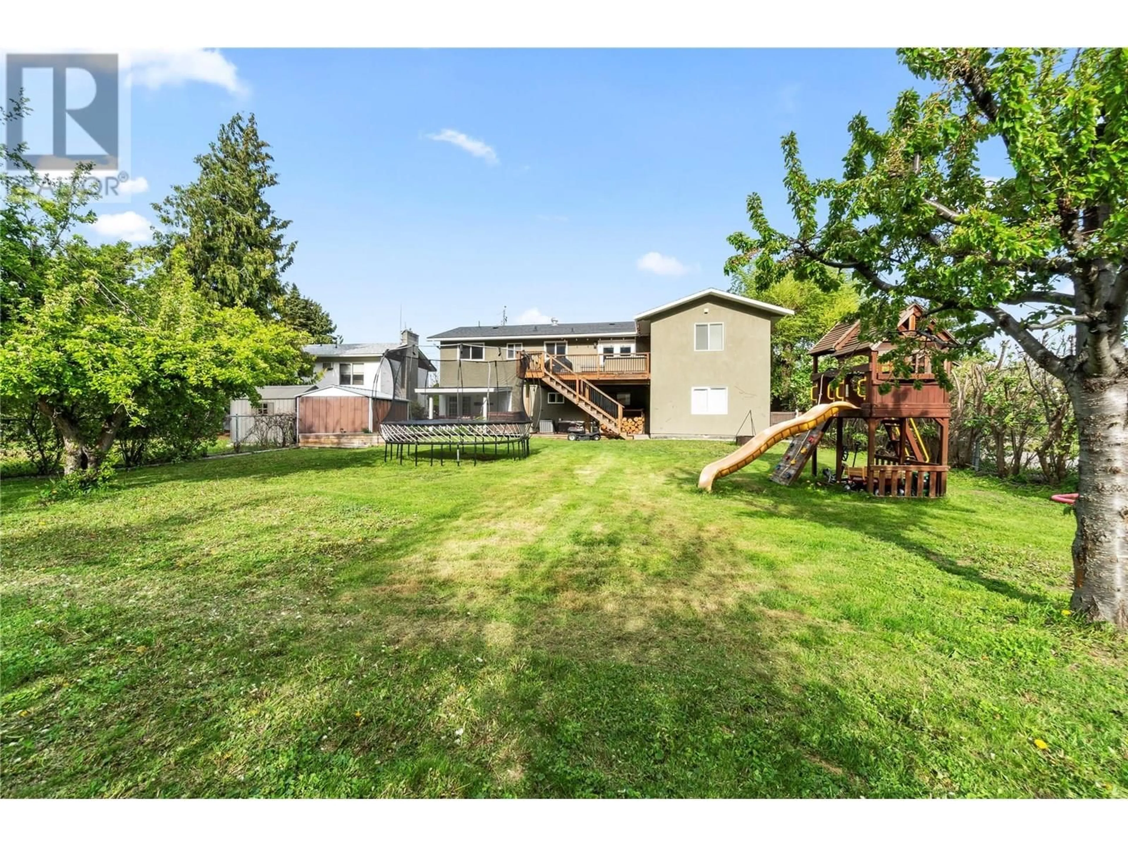 A pic from outside/outdoor area/front of a property/back of a property/a pic from drone, unknown for 6046 JACKSON CRESCENT, Peachland British Columbia V0H1X4