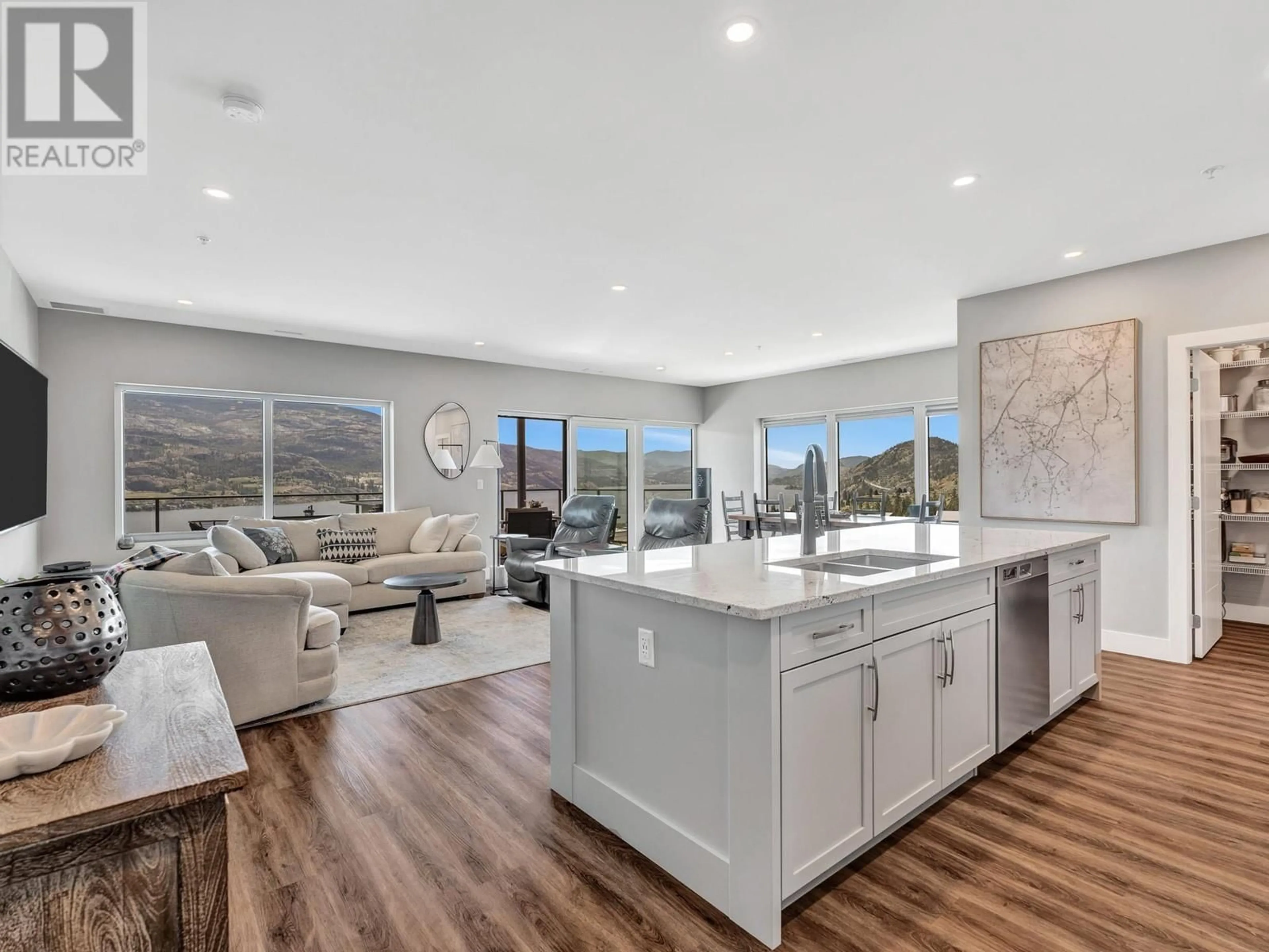 Open concept kitchen, unknown for 633 - 600 VISTA PARK, Penticton British Columbia V2A0B2