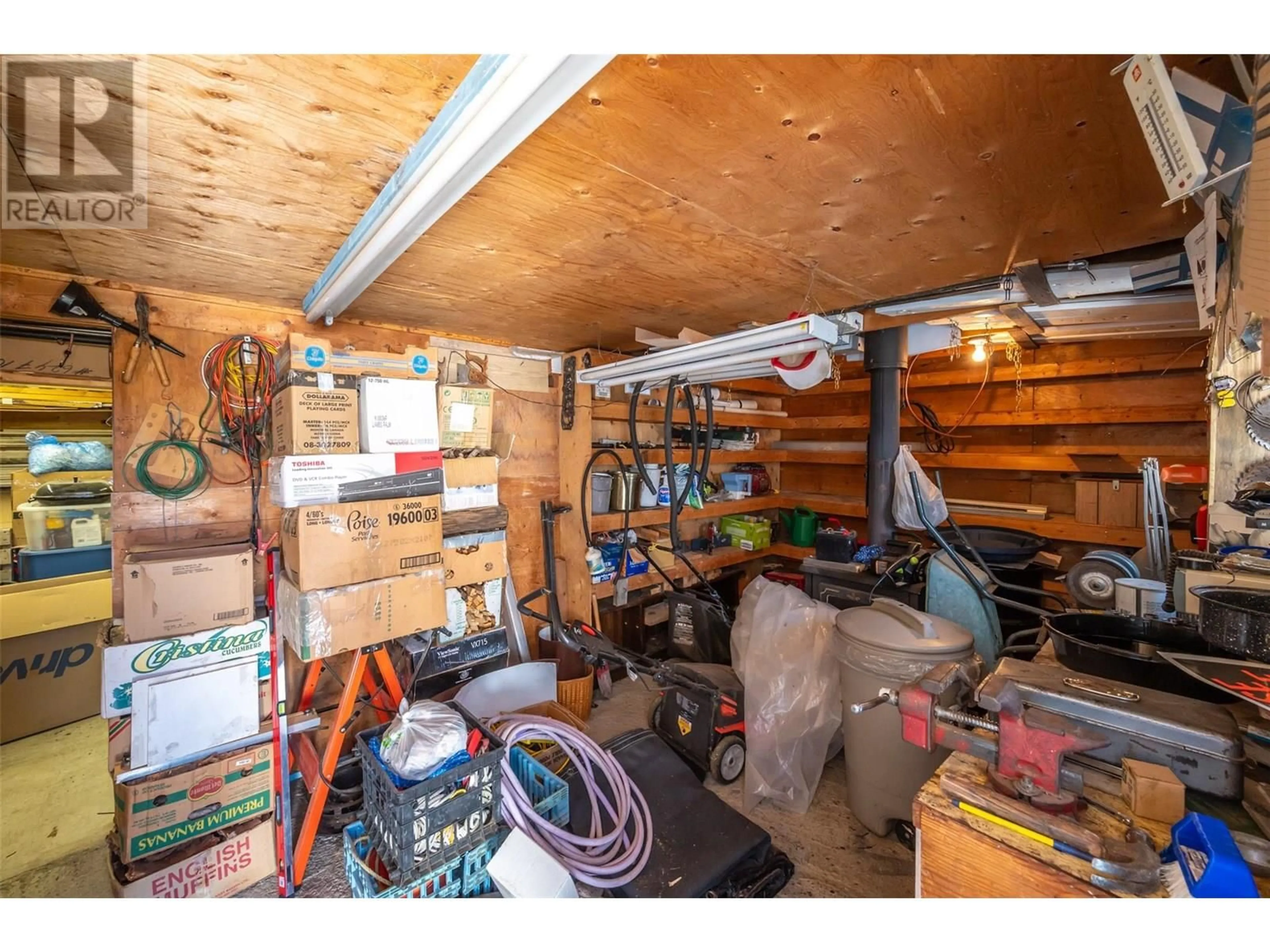 Storage room or clothes room or walk-in closet for 5805 OKANAGAN STREET, Oliver British Columbia V0H1T0