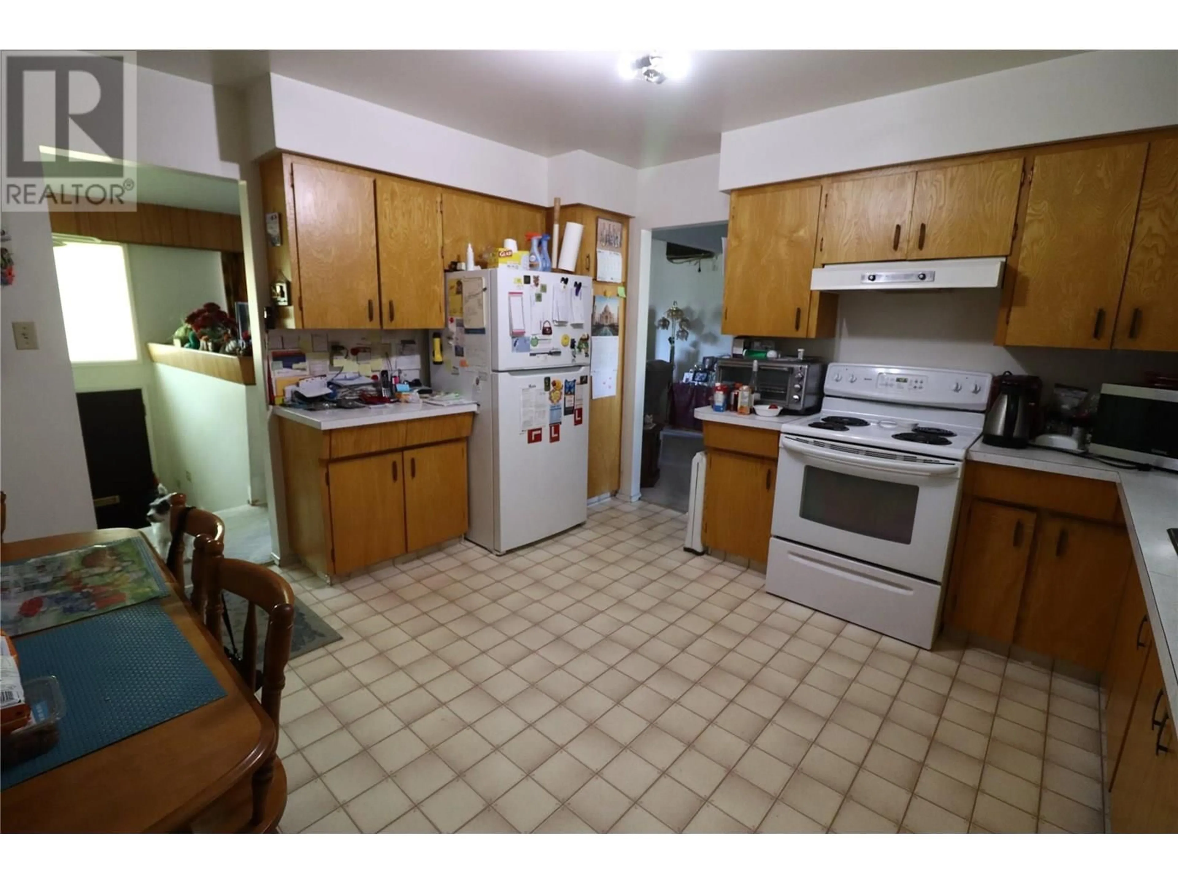 Standard kitchen, unknown for 1965 CURLEW ROAD, Kamloops British Columbia V2C4H9