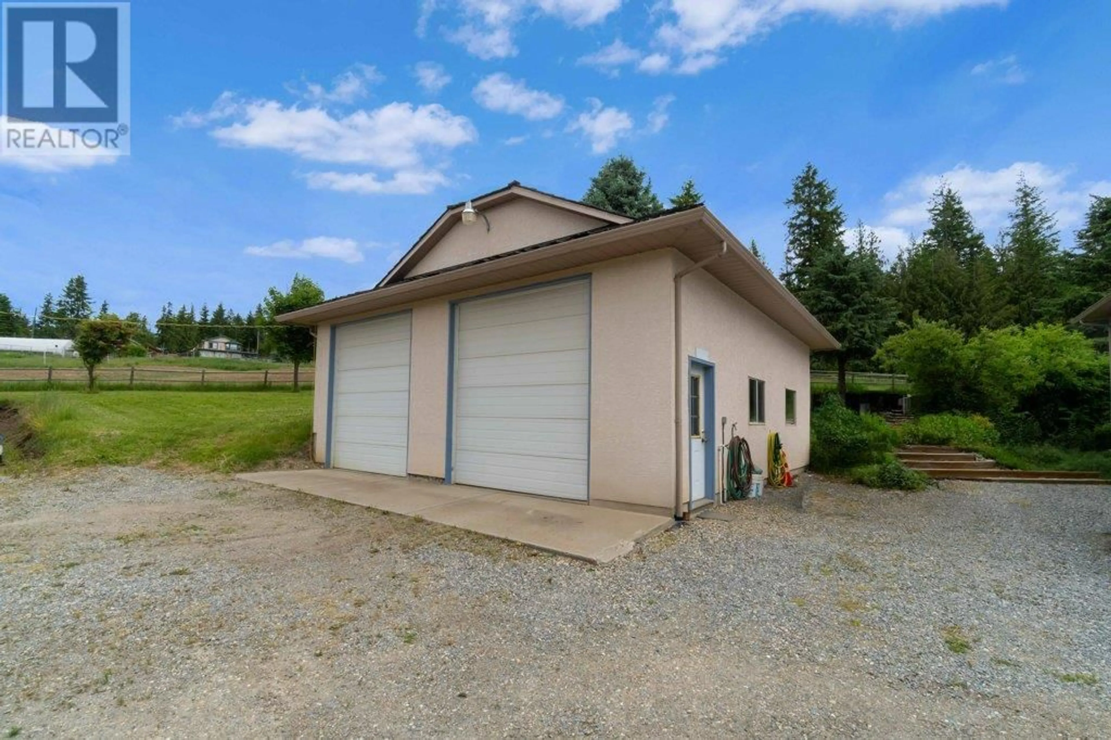 Indoor garage for 377 STROULGER ROAD, Grindrod British Columbia V4Y4G9
