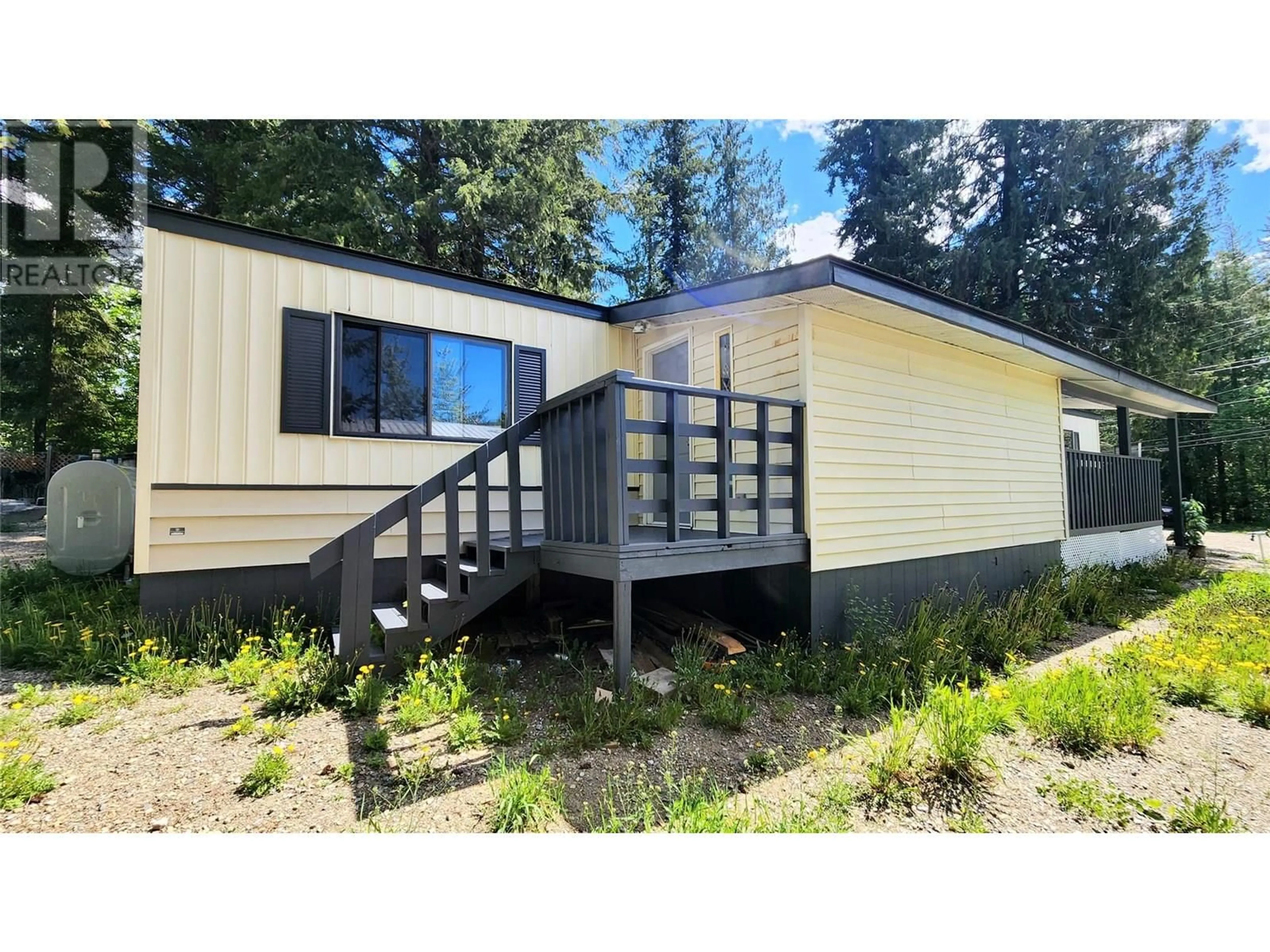 Home with vinyl exterior material, unknown for 2 - 959 MABEL LAKE ROAD, Enderby British Columbia V4Y4K7