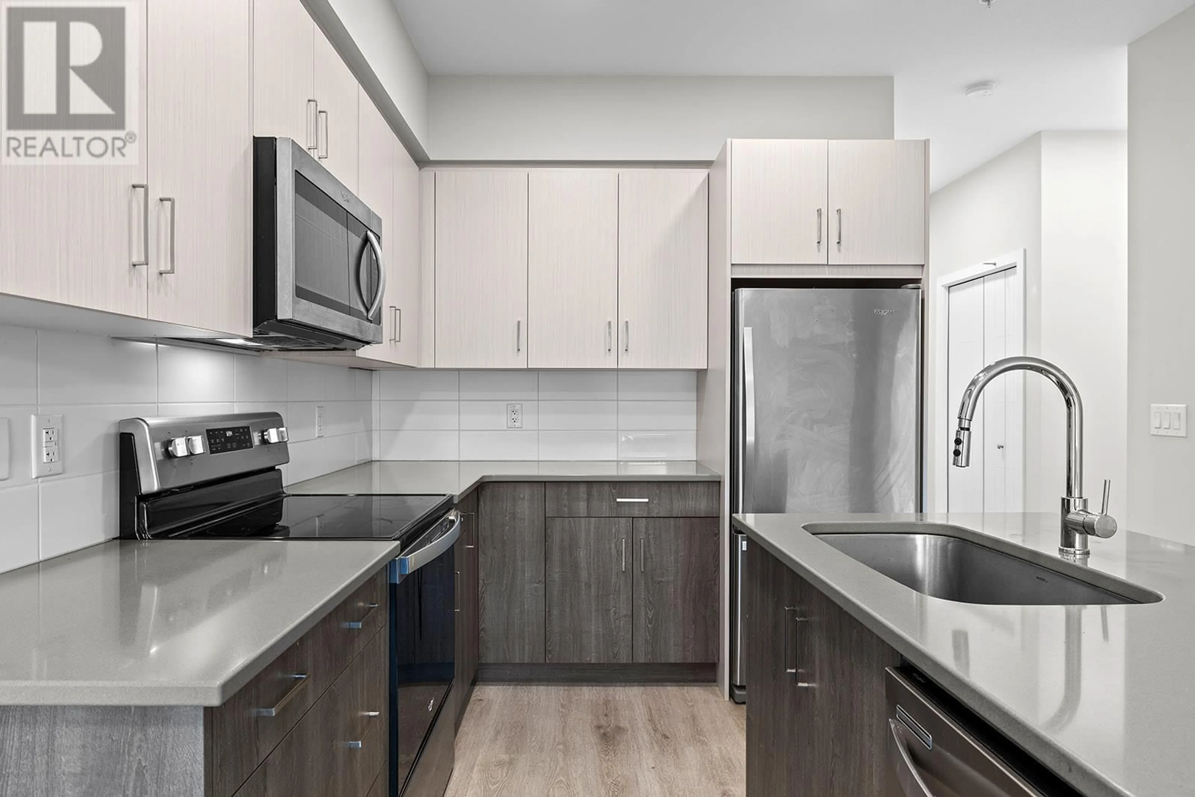 Standard kitchen, unknown for 323 - 2301 CARRINGTON ROAD, West Kelowna British Columbia V4T0E2