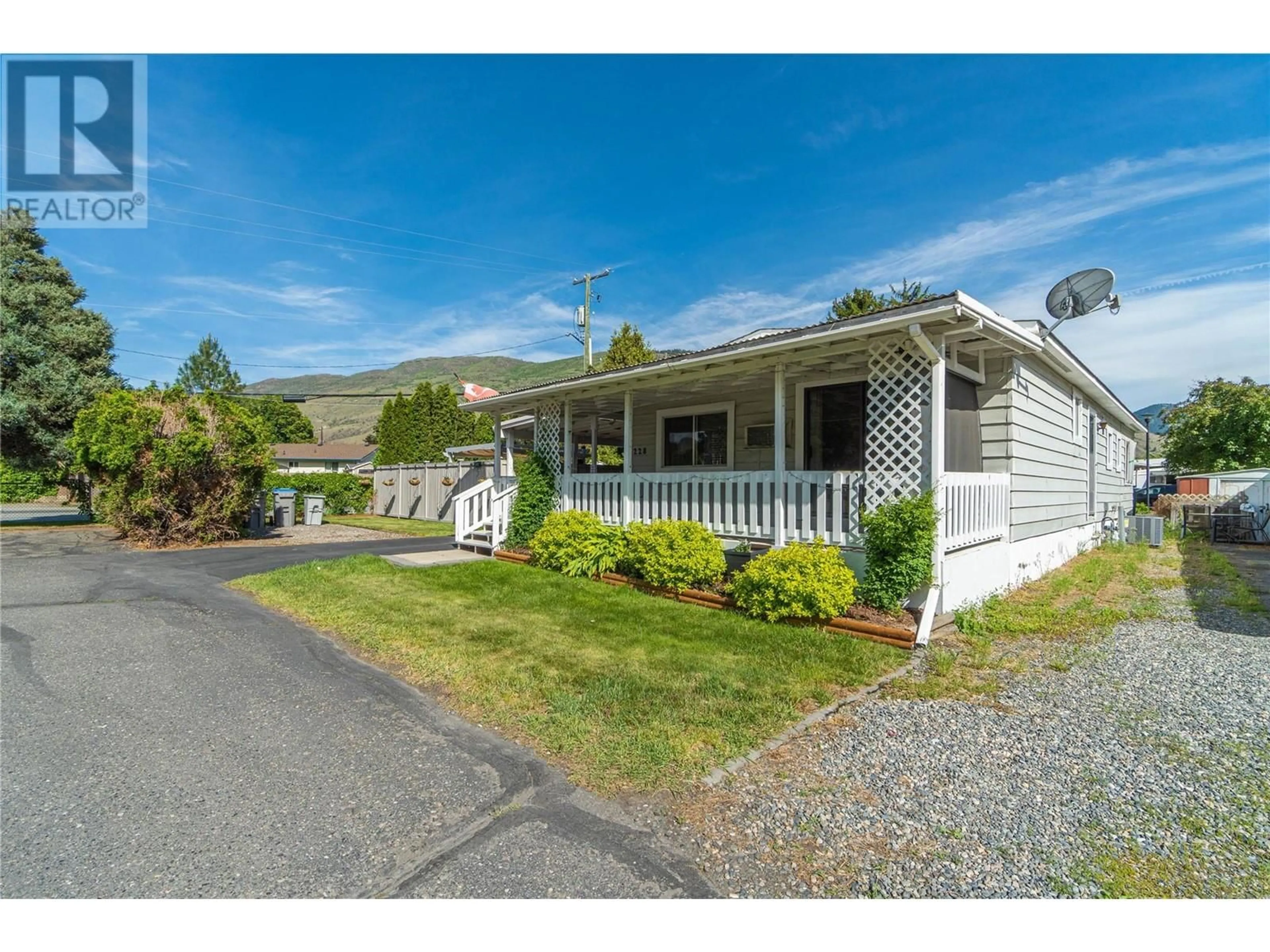 Home with vinyl exterior material, unknown for 228 - 2400 OAKDALE WAY, Kamloops British Columbia V2B6W7