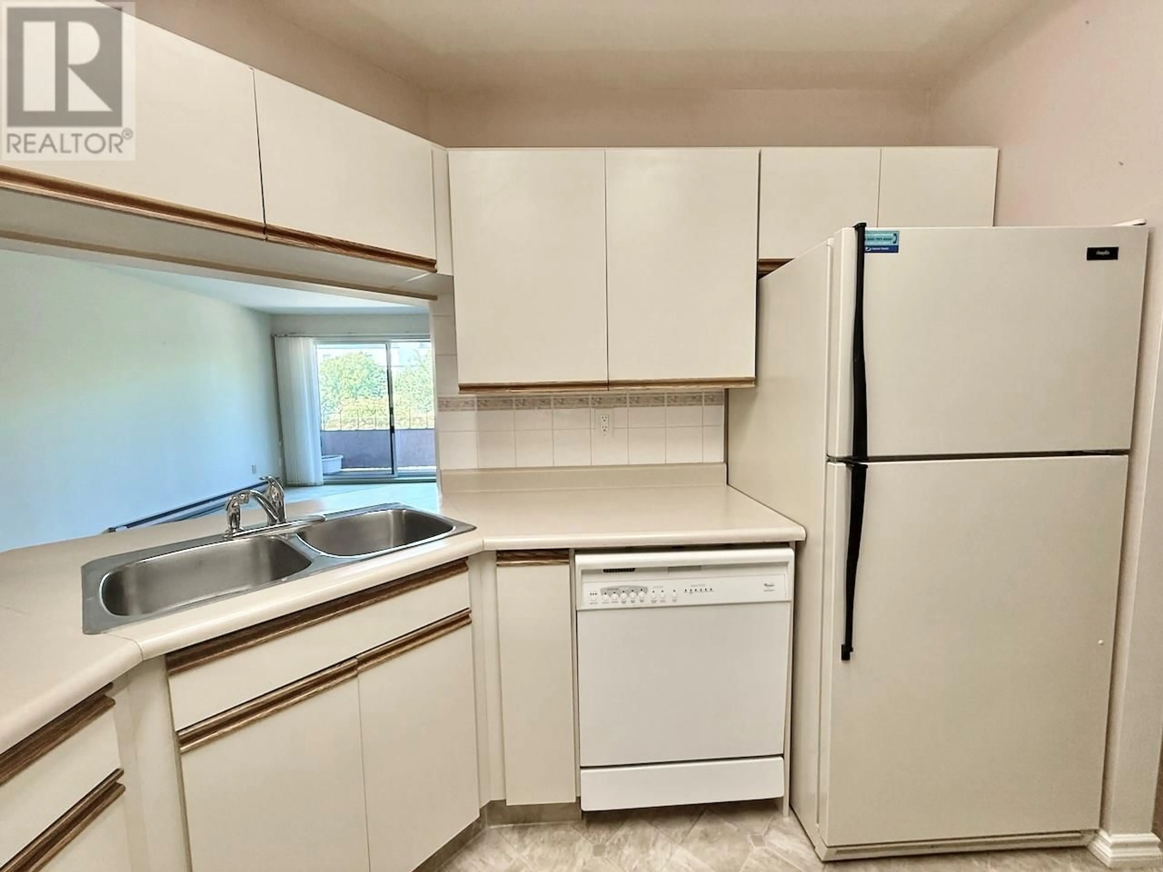 Standard kitchen, unknown for 212 - 337 MCKINNEY ROAD, Oliver British Columbia V0H1T3