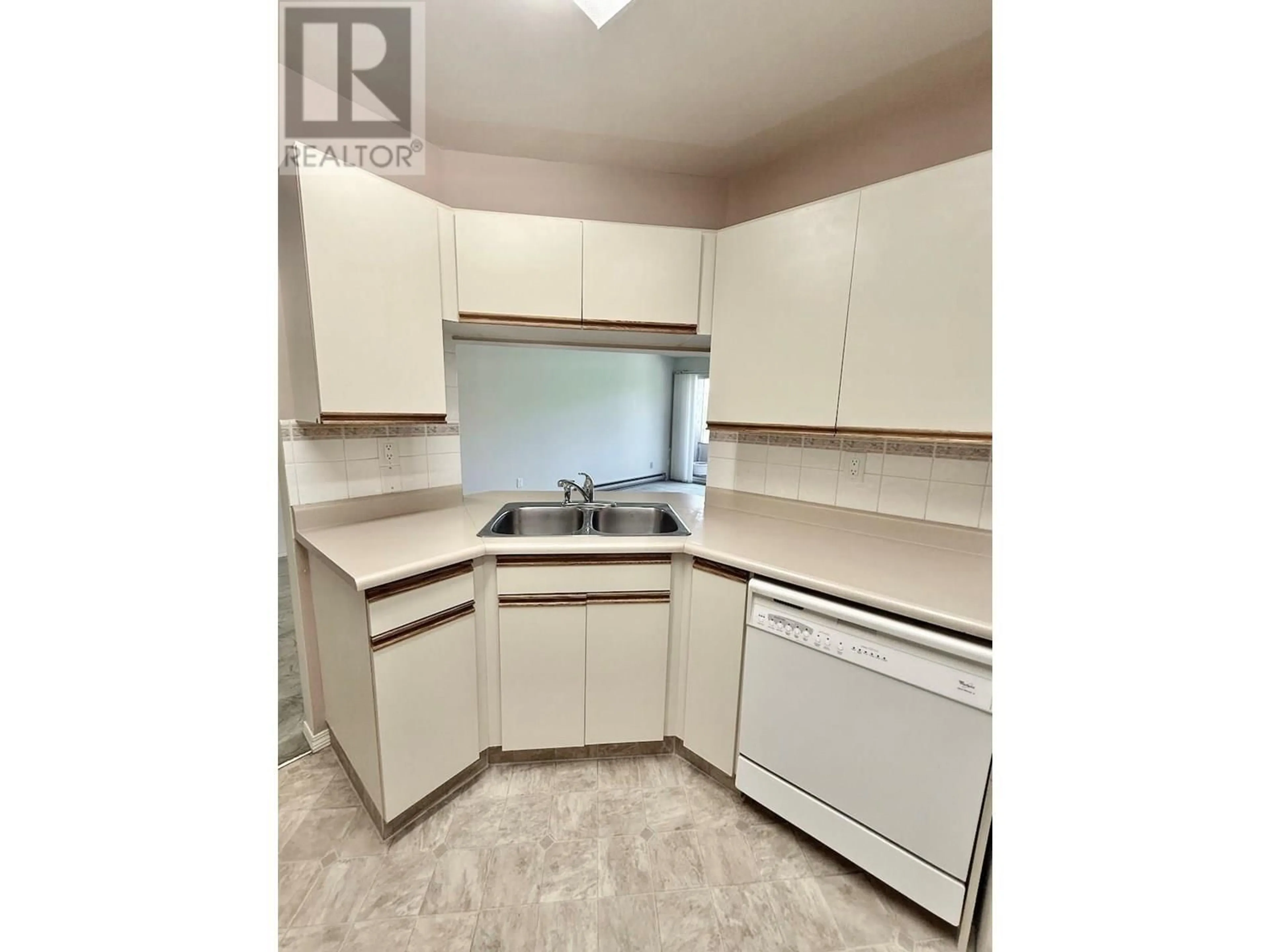 Standard kitchen, unknown for 212 - 337 MCKINNEY ROAD, Oliver British Columbia V0H1T3