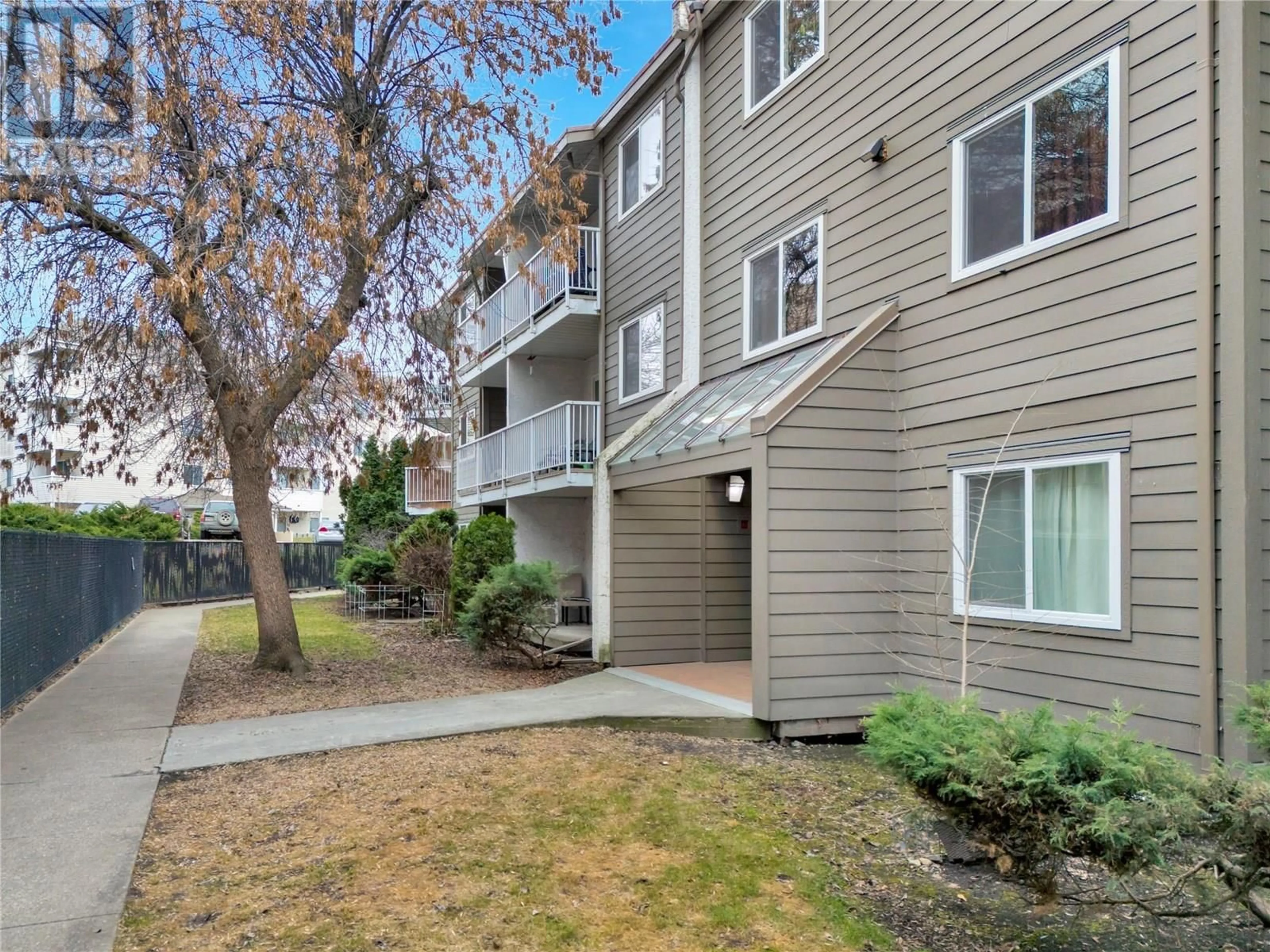 Patio, unknown for 107 - 395 FRANKLYN ROAD, Kelowna British Columbia V1X5X8