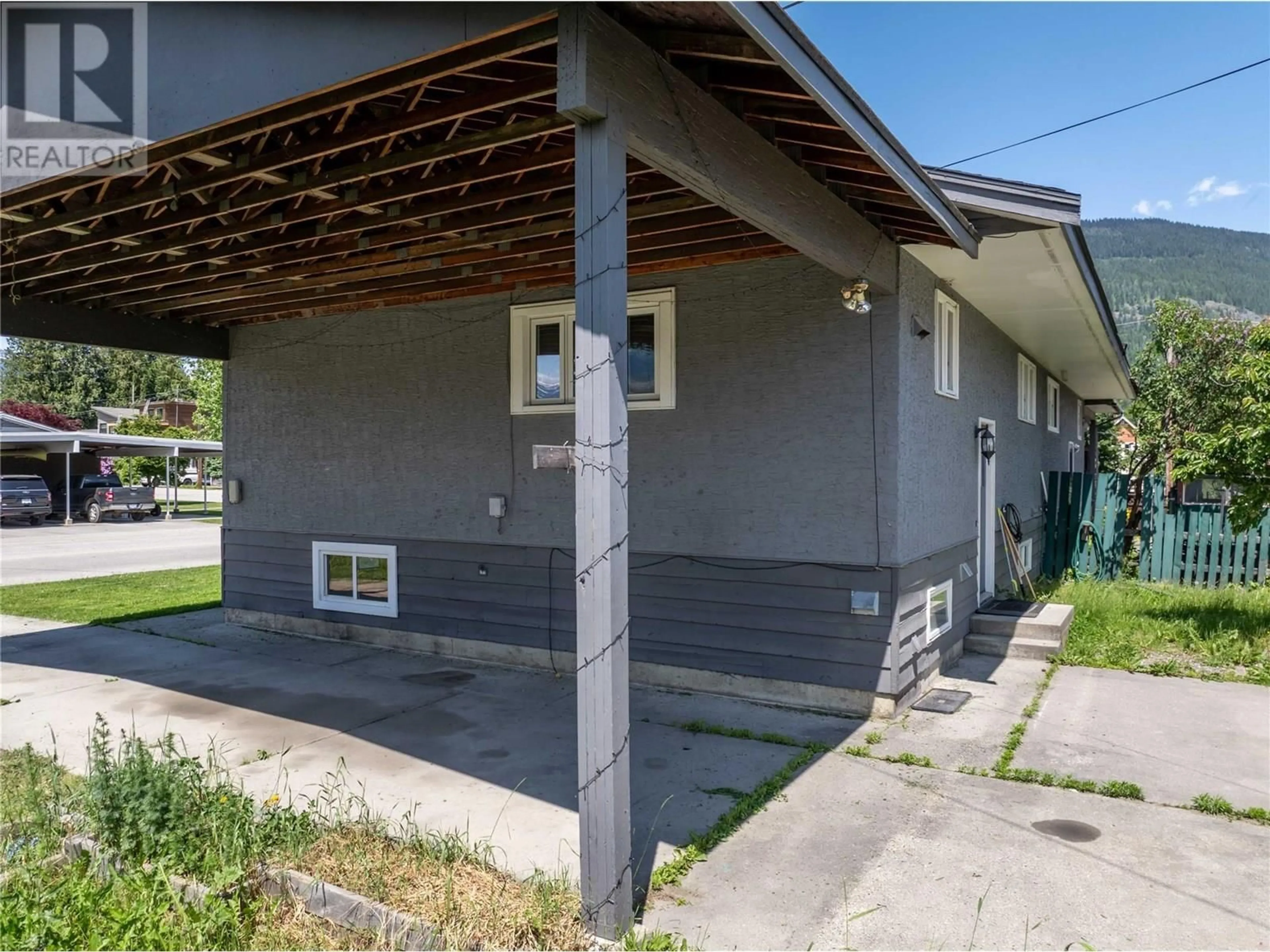 Unknown for 1002 VICTORIA ROAD, Revelstoke British Columbia V0E2S0