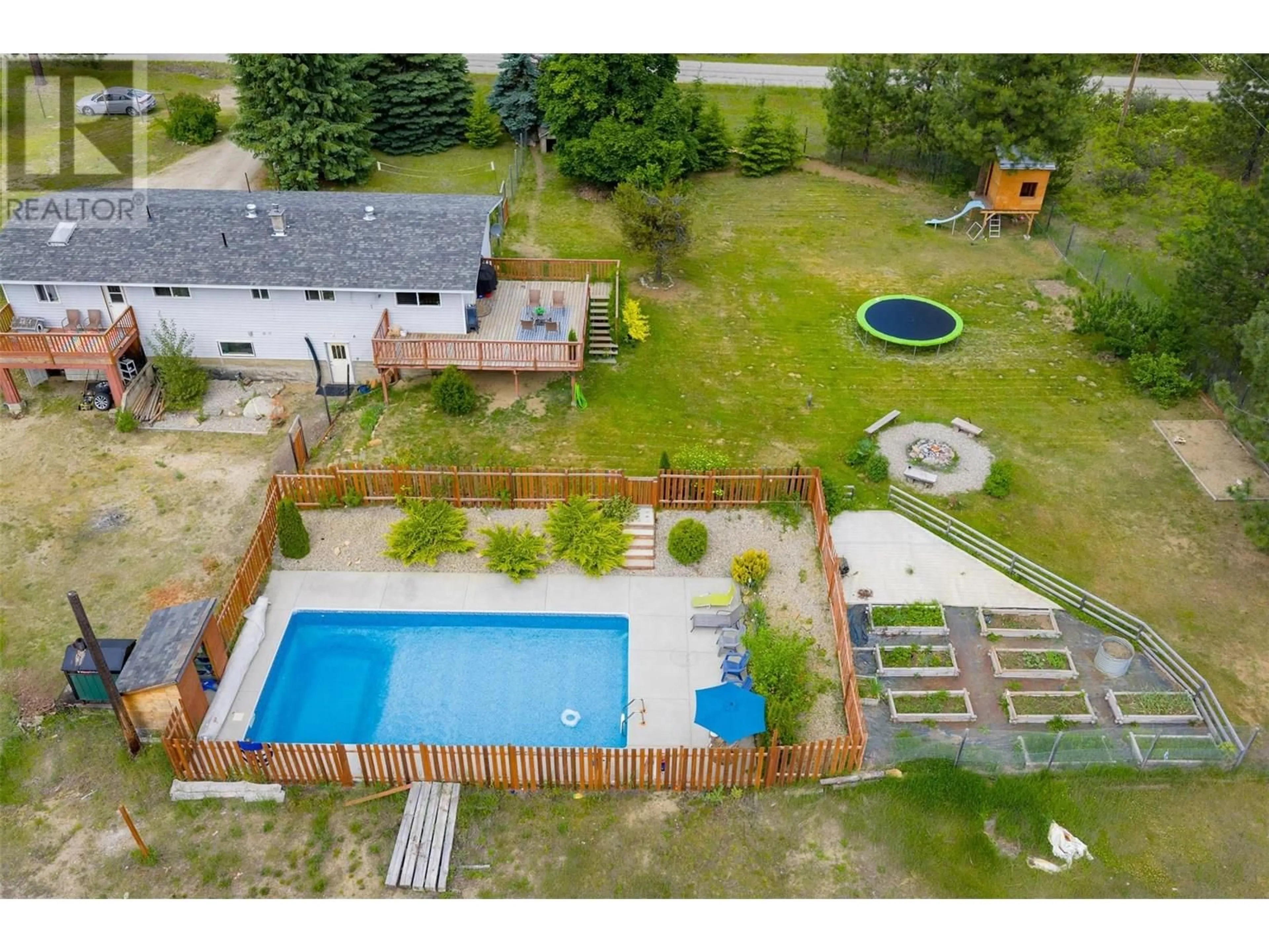A pic from outside/outdoor area/front of a property/back of a property/a pic from drone, water/lake/river/ocean view for 3860 GAGE ROAD, Krestova British Columbia V0G1H2