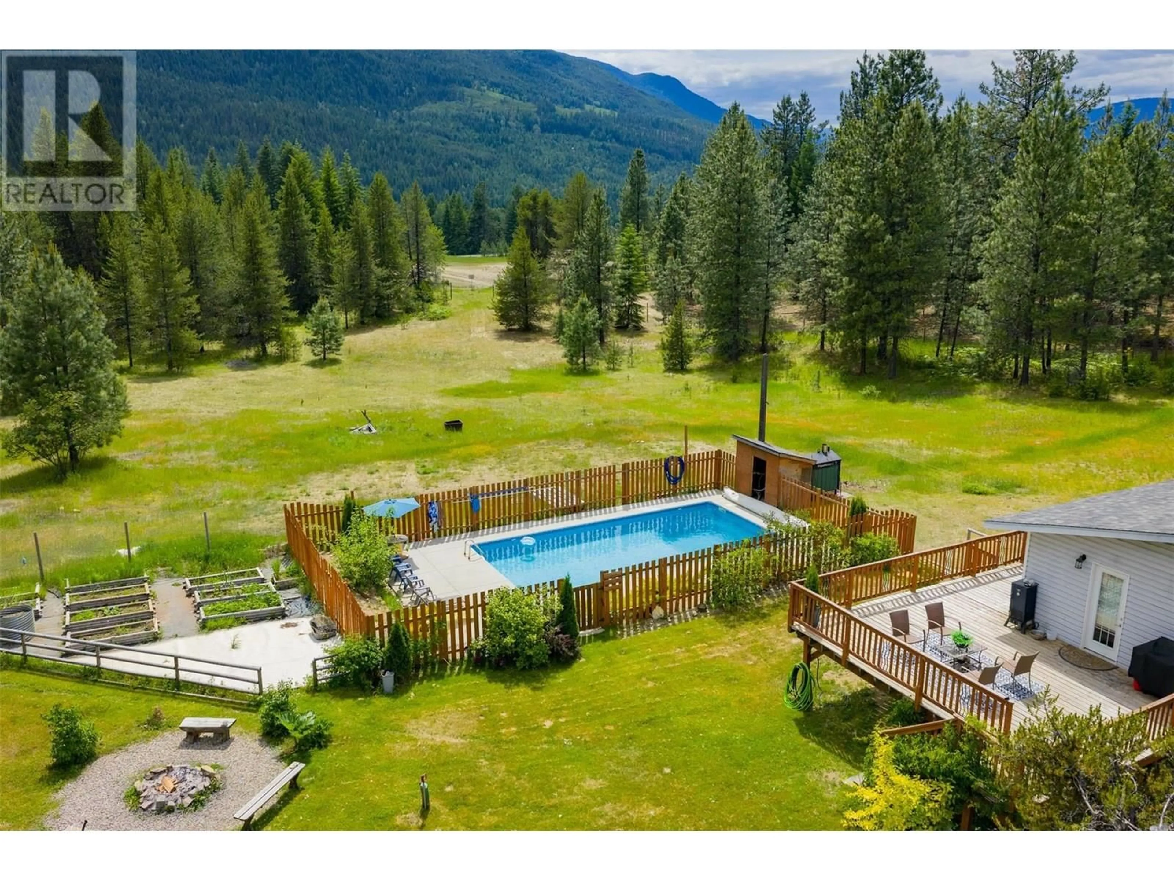 A pic from outside/outdoor area/front of a property/back of a property/a pic from drone, mountain view for 3860 GAGE ROAD, Krestova British Columbia V0G1H2