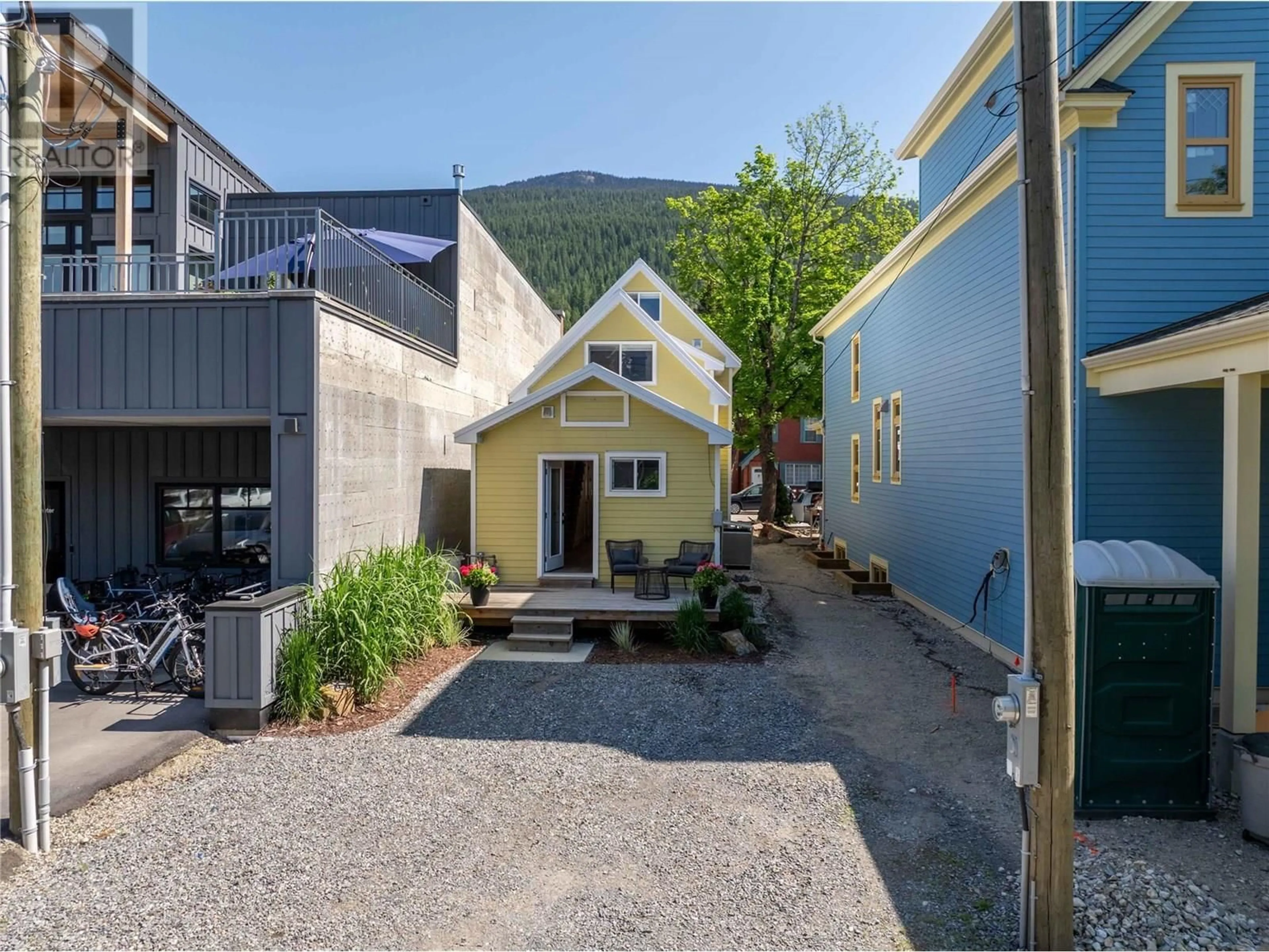 Unknown for 411 SECOND STREET WEST, Revelstoke British Columbia V0E2S0