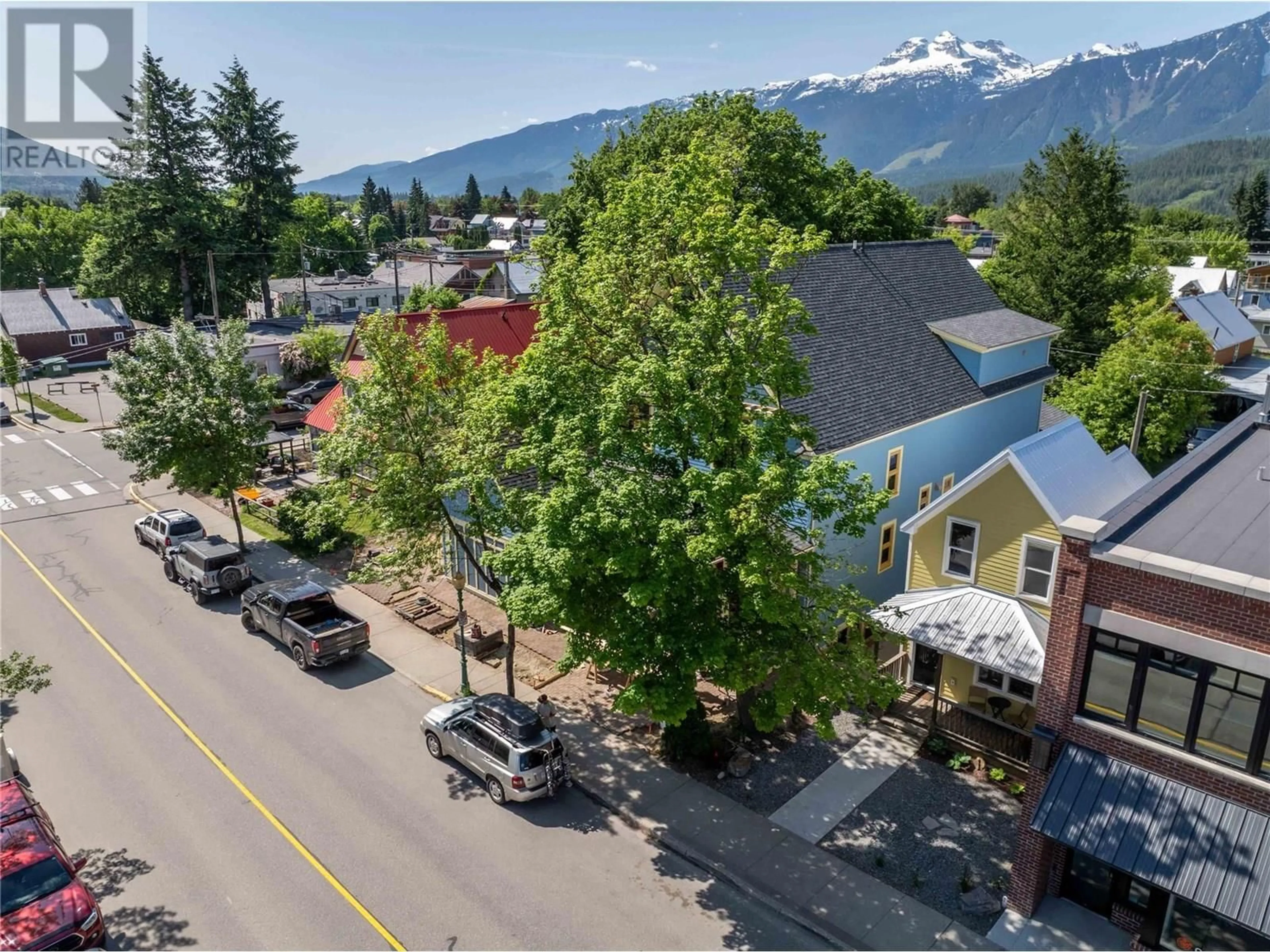 A pic from outside/outdoor area/front of a property/back of a property/a pic from drone, mountain view for 411 SECOND STREET WEST, Revelstoke British Columbia V0E2S0