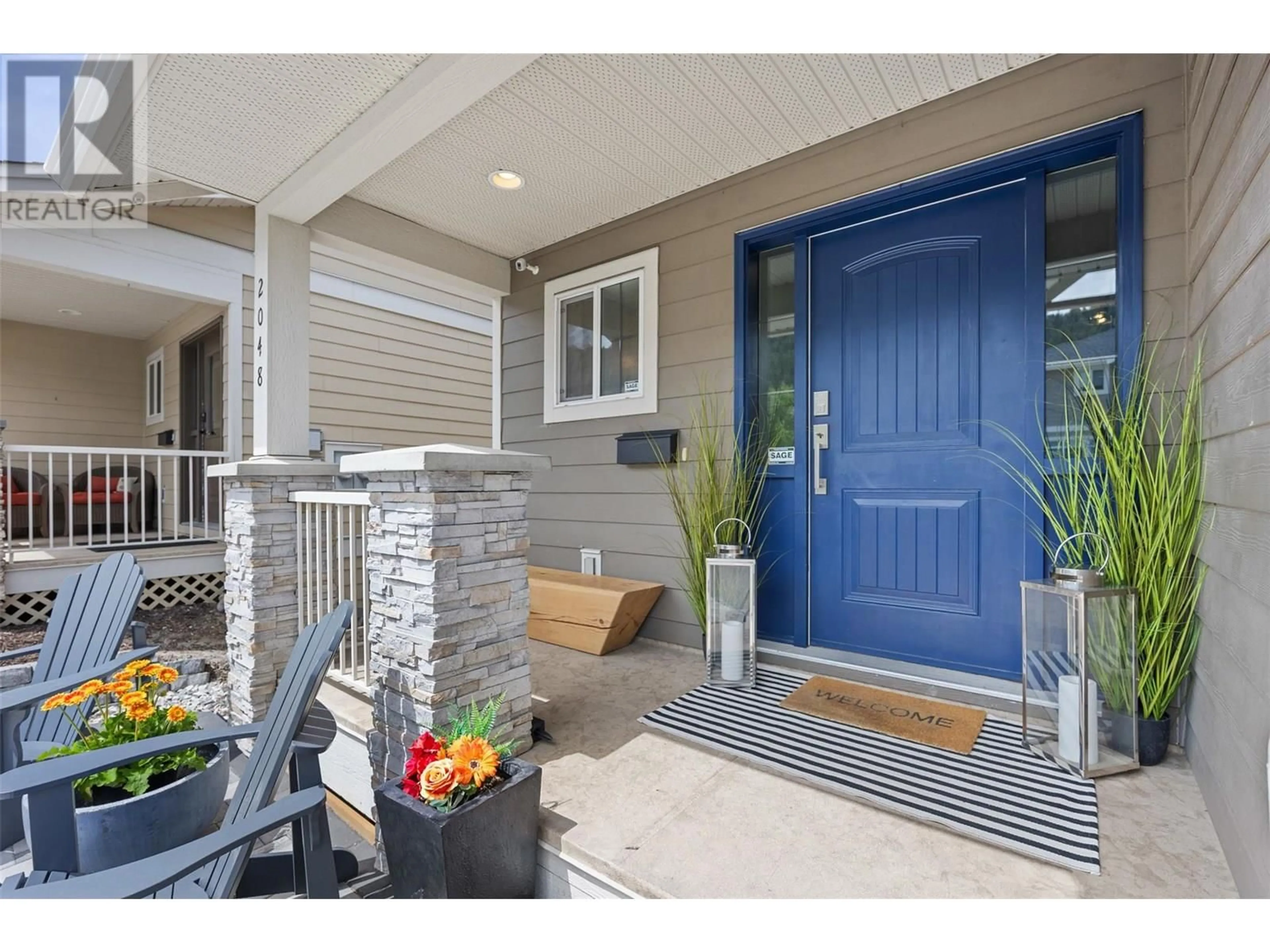 Indoor entryway for 2048 HIGHLAND PLACE, Kamloops British Columbia V2E0A8