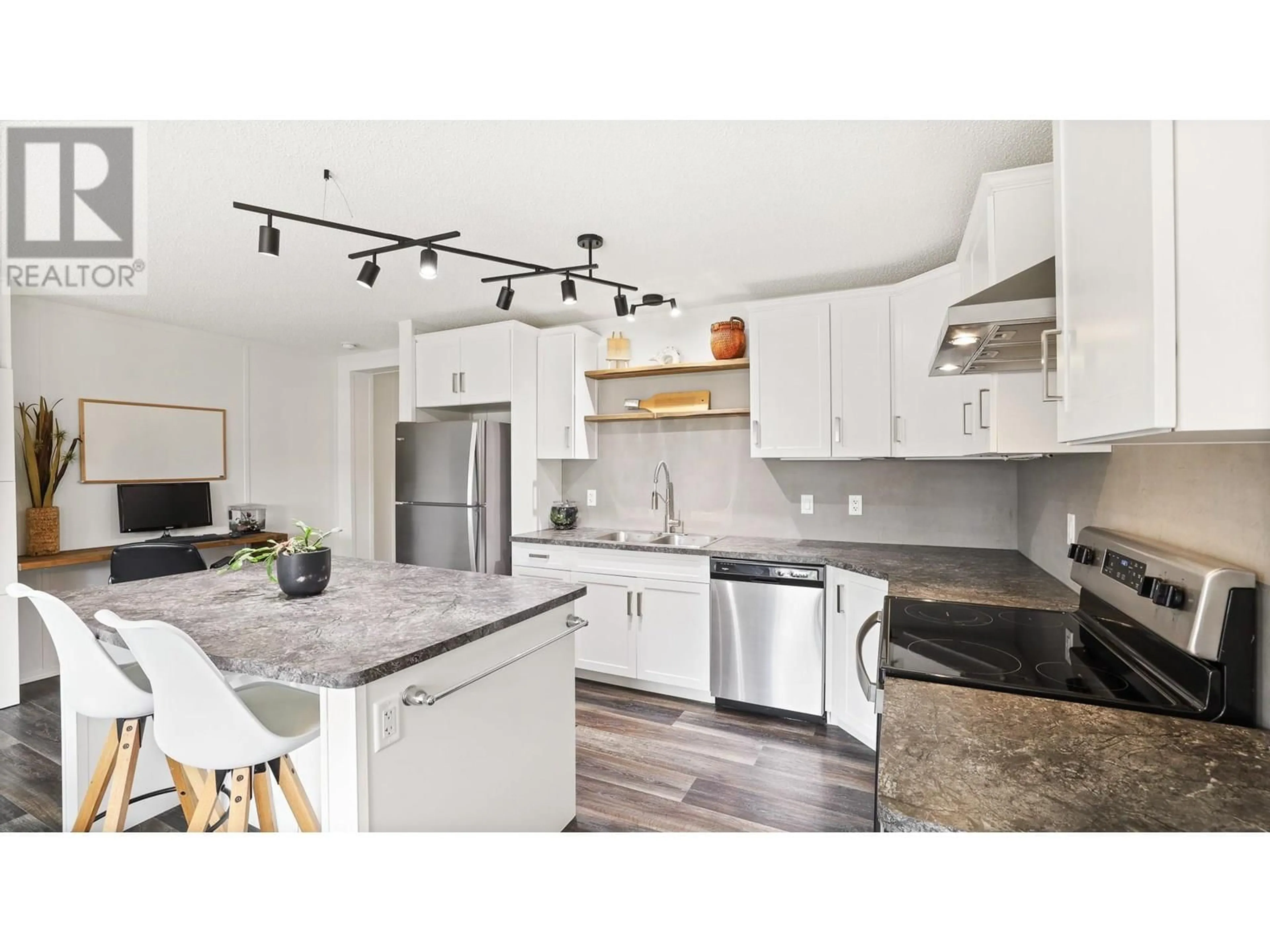 Open concept kitchen, unknown for 1315 WESTSIDE PARK DRIVE, Invermere British Columbia V0A1K4