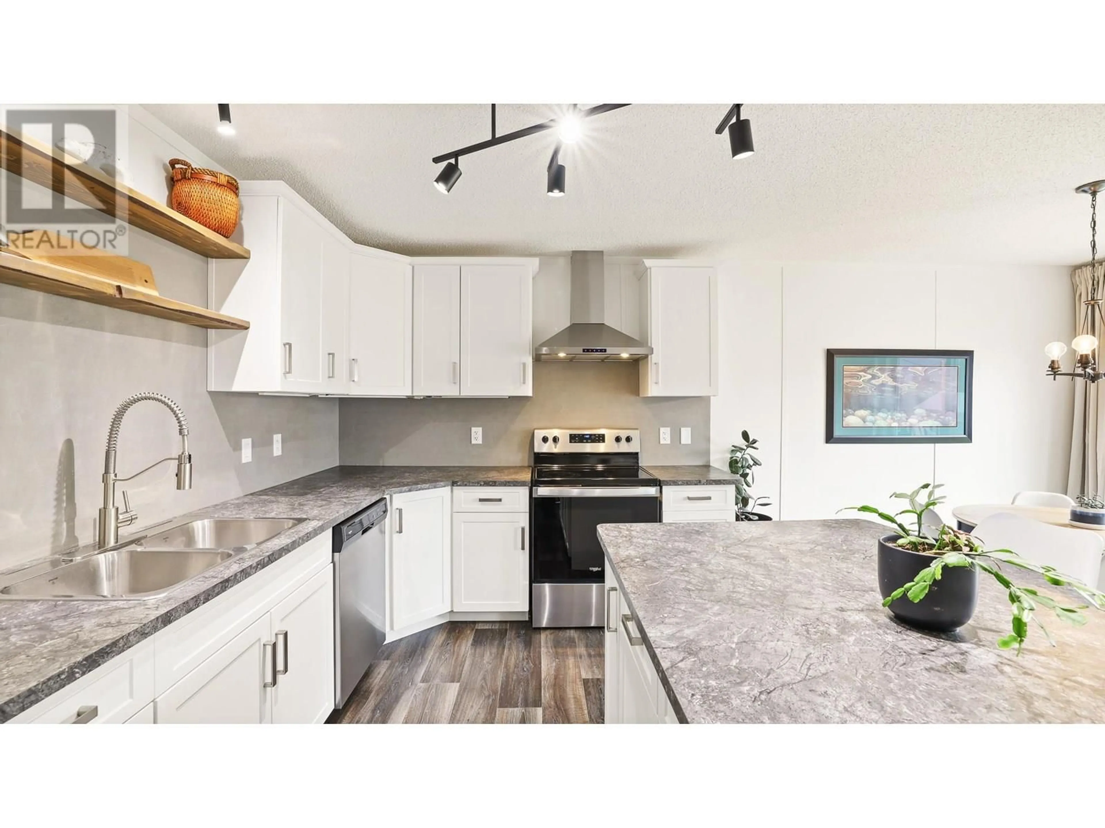 Open concept kitchen, unknown for 1315 WESTSIDE PARK DRIVE, Invermere British Columbia V0A1K4