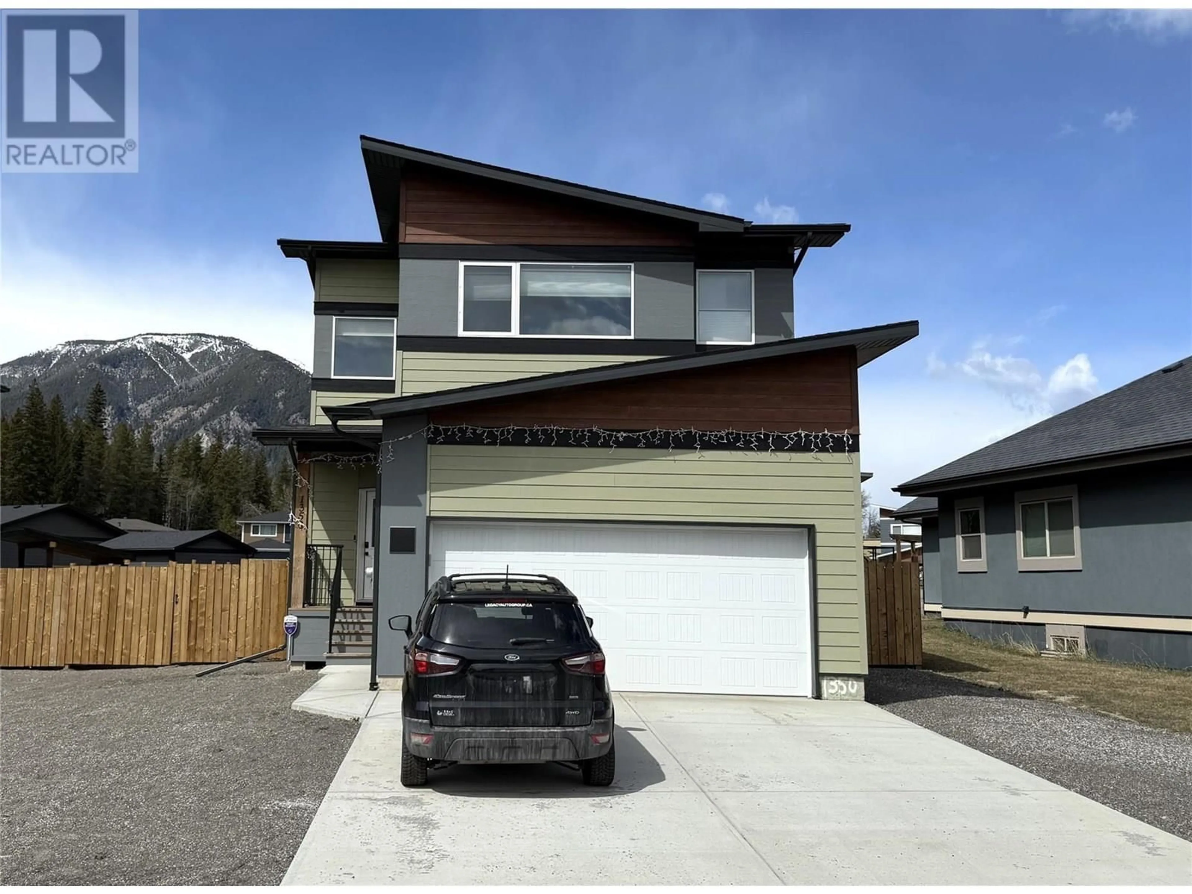 Home with vinyl exterior material, mountain view for 1350 CHERRYWOOD BOULEVARD, Sparwood British Columbia V0B2G2