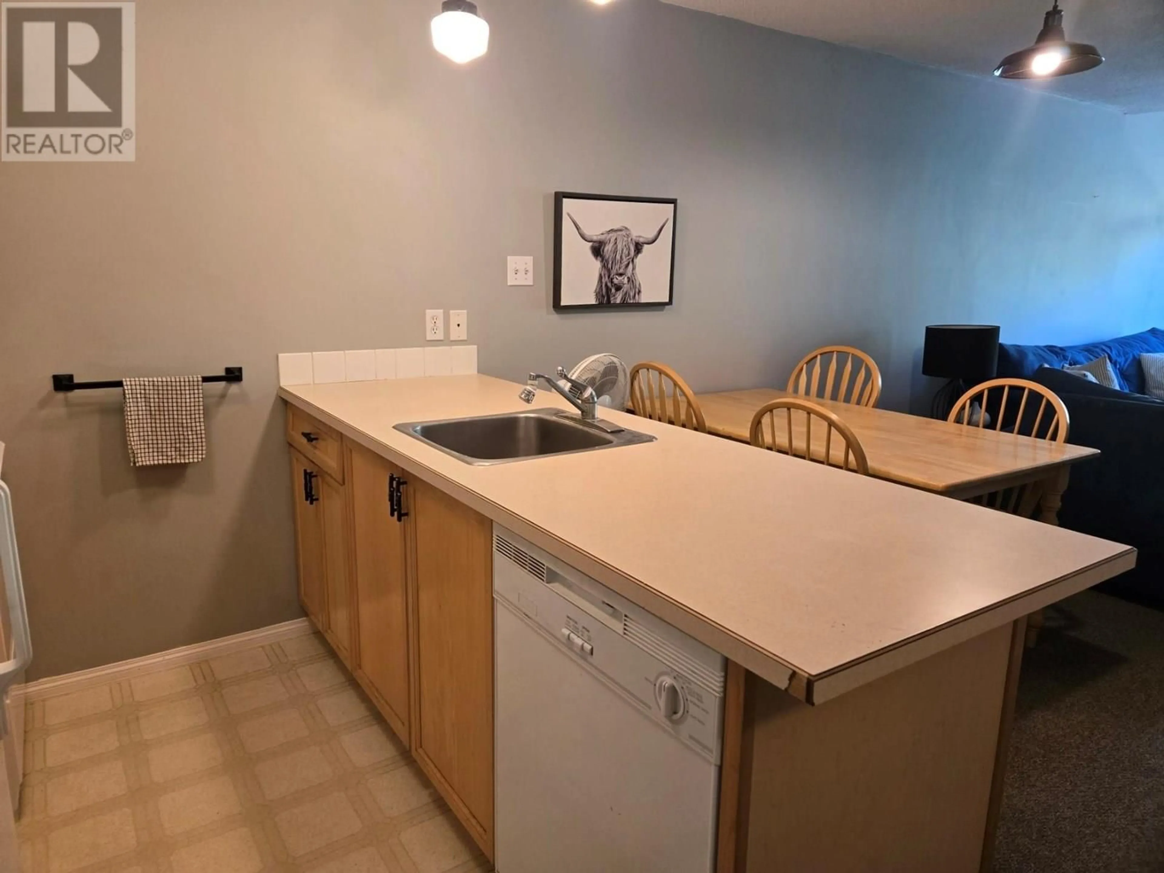 Standard kitchen, unknown for 2035 PANORAMA DRIVE, Panorama British Columbia V0A1T0