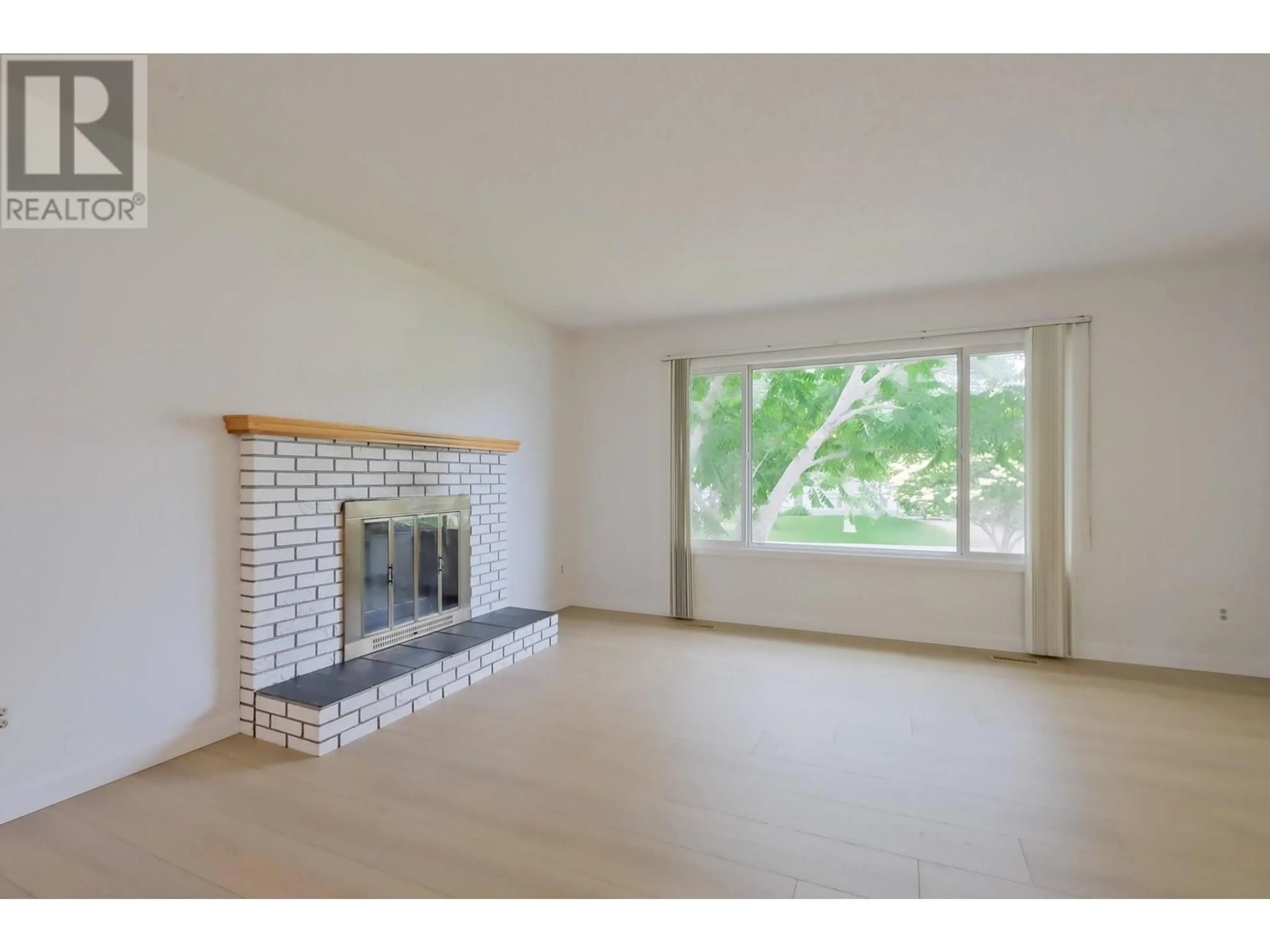 A pic of a room for 980 HICKORY ROAD, Kelowna British Columbia V1X4K7