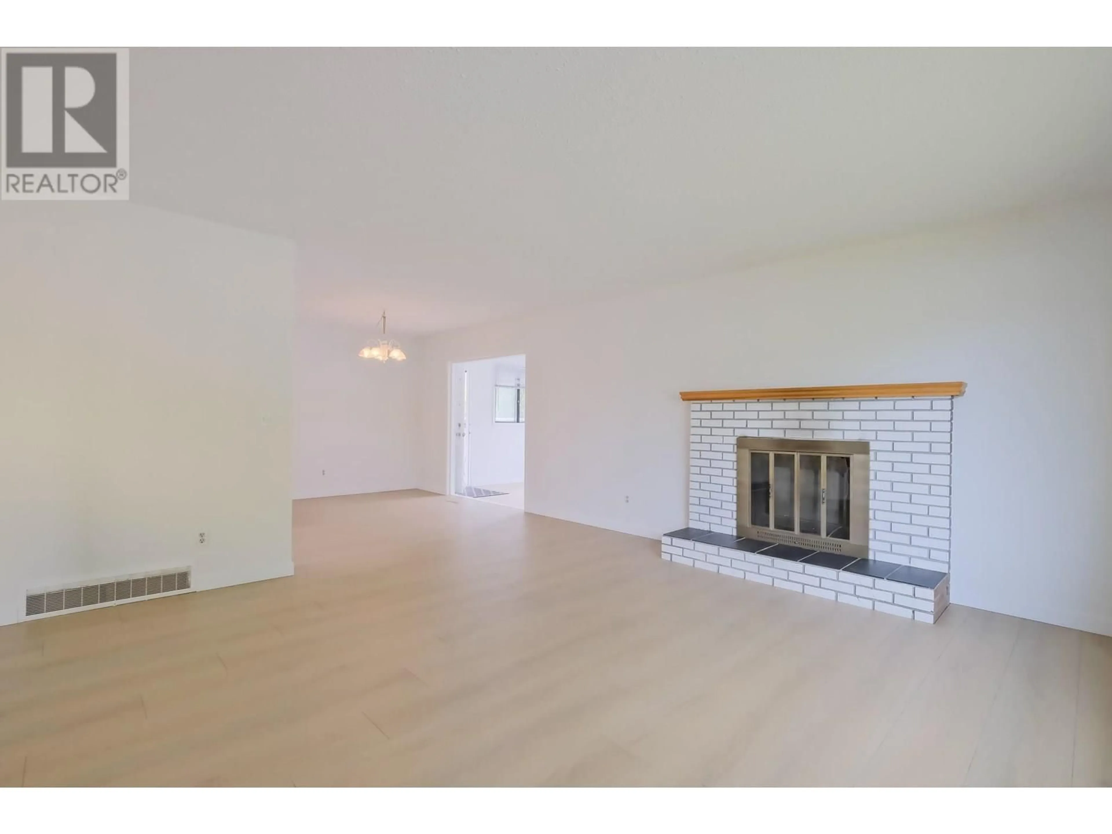 A pic of a room for 980 HICKORY ROAD, Kelowna British Columbia V1X4K7