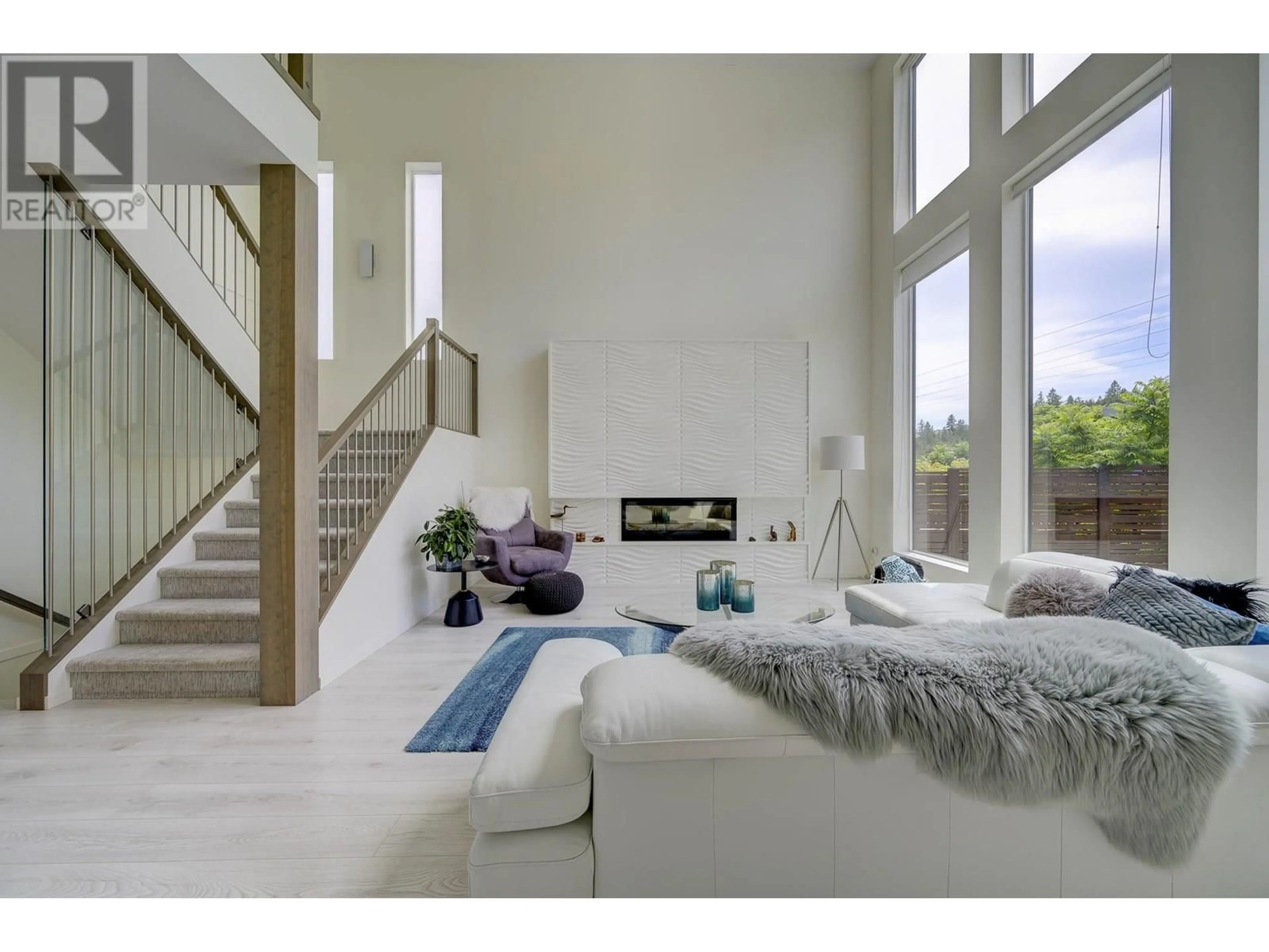 Living room with furniture, unknown for 1358 ROCKCRESS DRIVE, Kamloops British Columbia V2E0B4