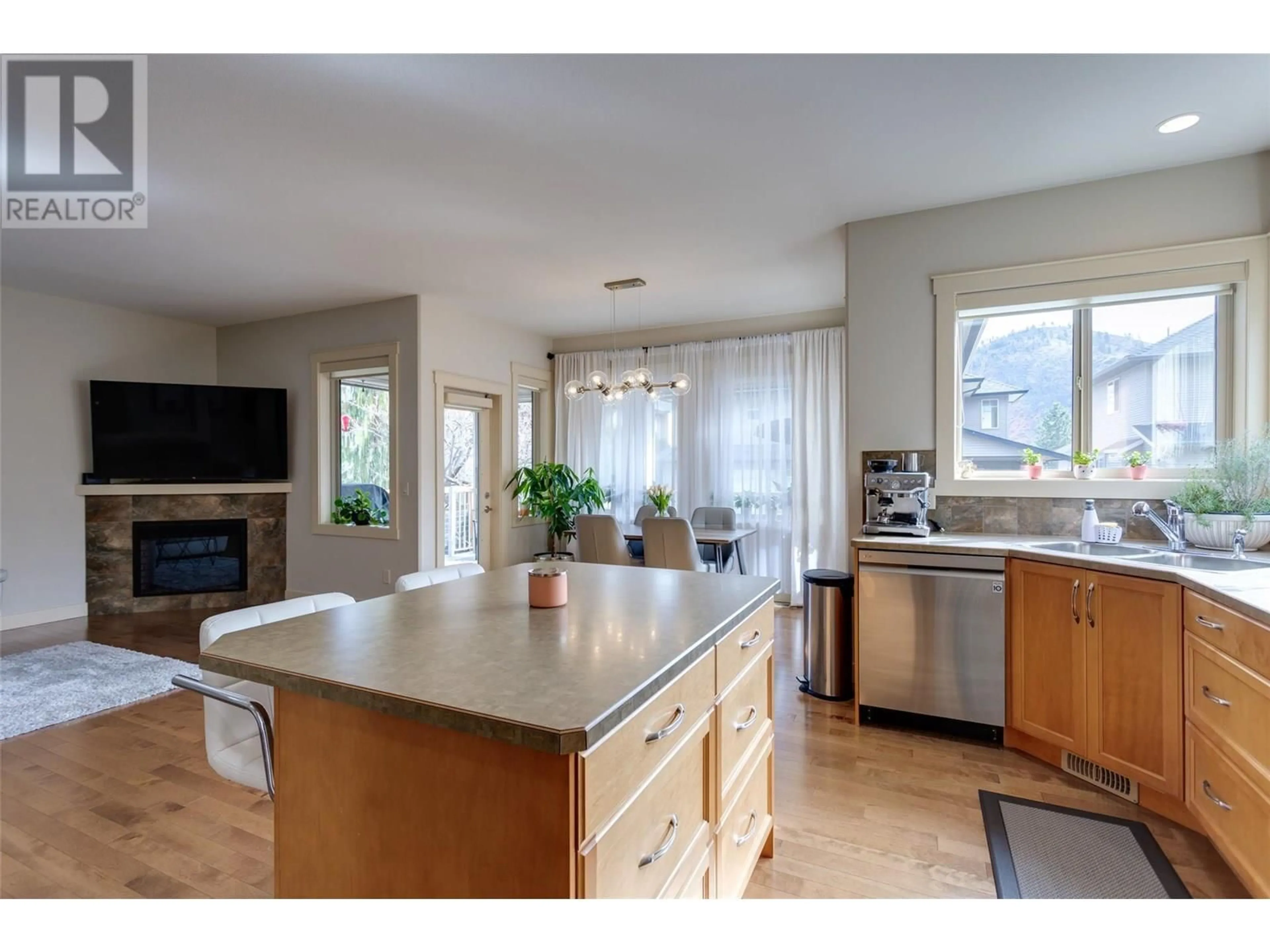 Open concept kitchen, unknown for 2841 BENTLEY ROAD, West Kelowna British Columbia V4T3B2