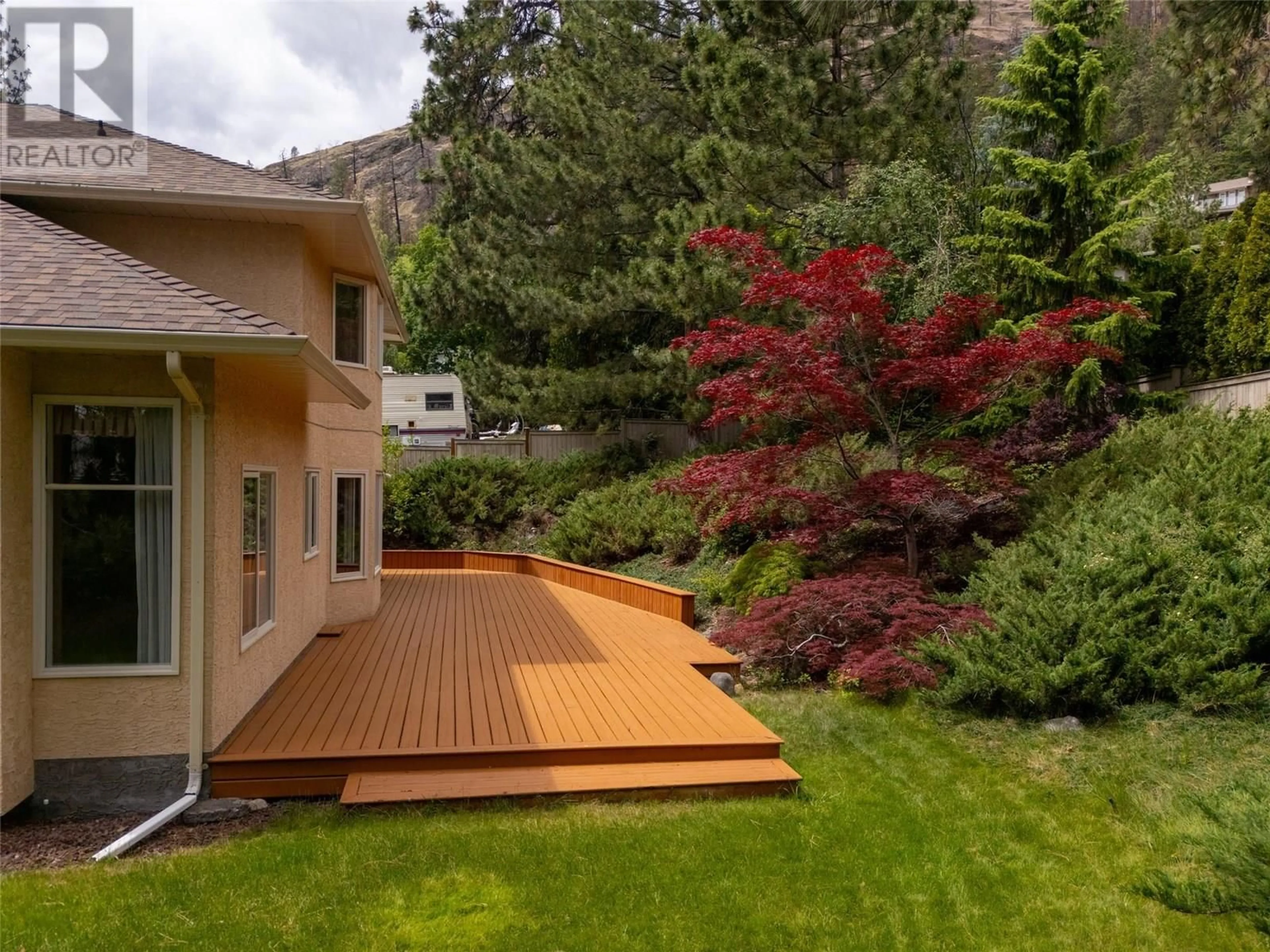 Home with vinyl exterior material, mountain view for 1234 BOWES ROAD, West Kelowna British Columbia V1Z2R1