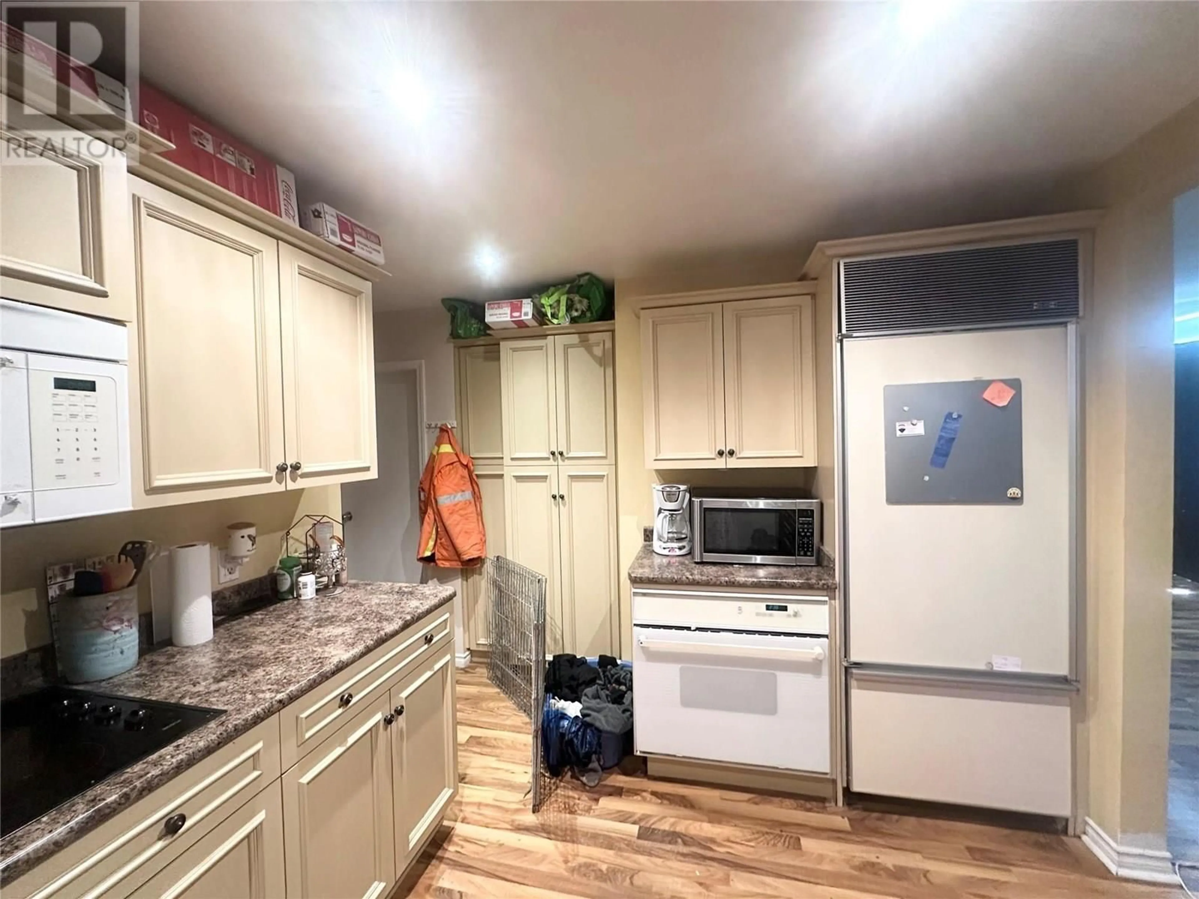 Standard kitchen, unknown for 1651 COLDWATER AVENUE, Merritt British Columbia V1K1B2