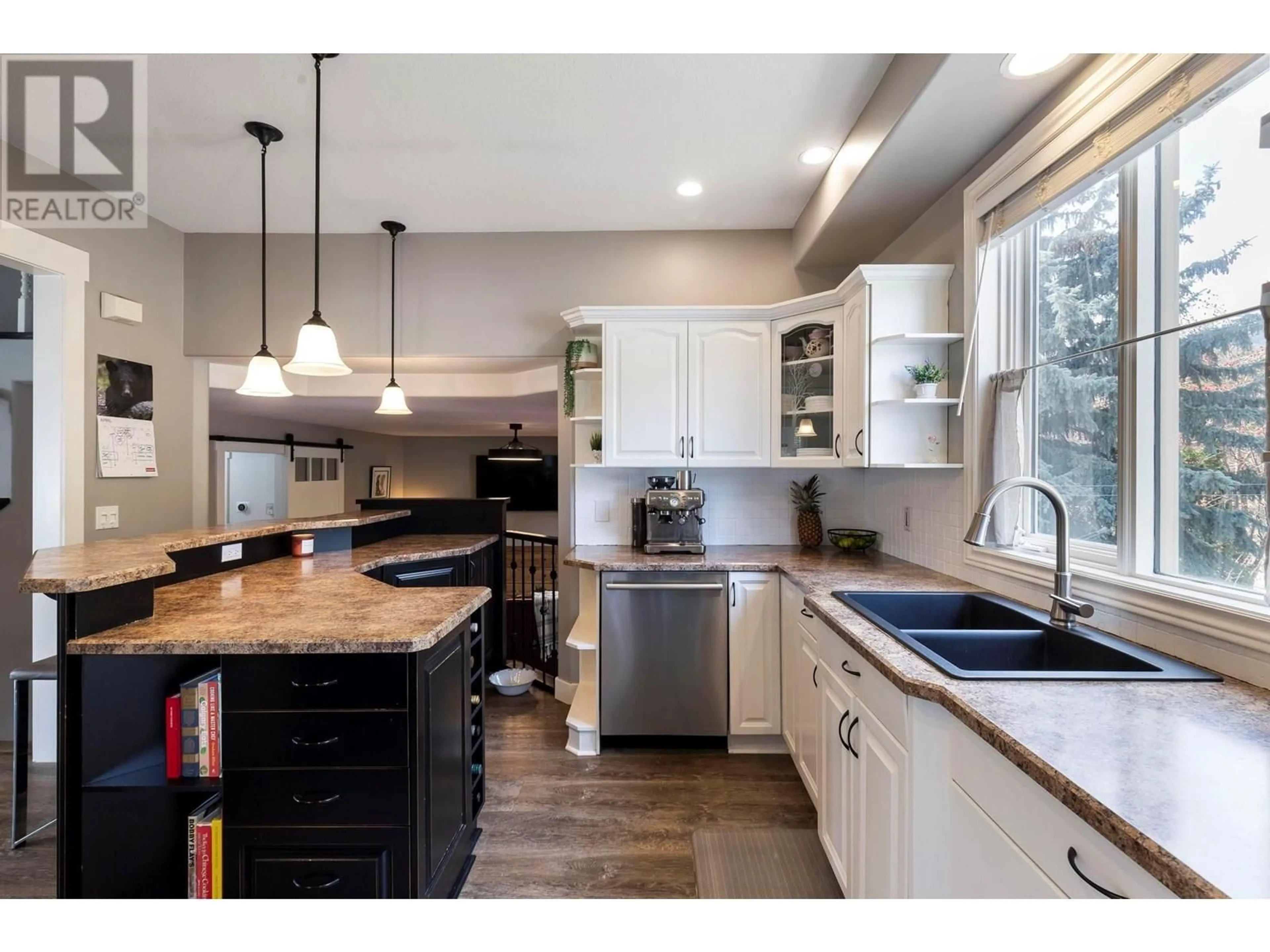Open concept kitchen, unknown for 2086 SUNVIEW DRIVE, West Kelowna British Columbia V1Z3P9