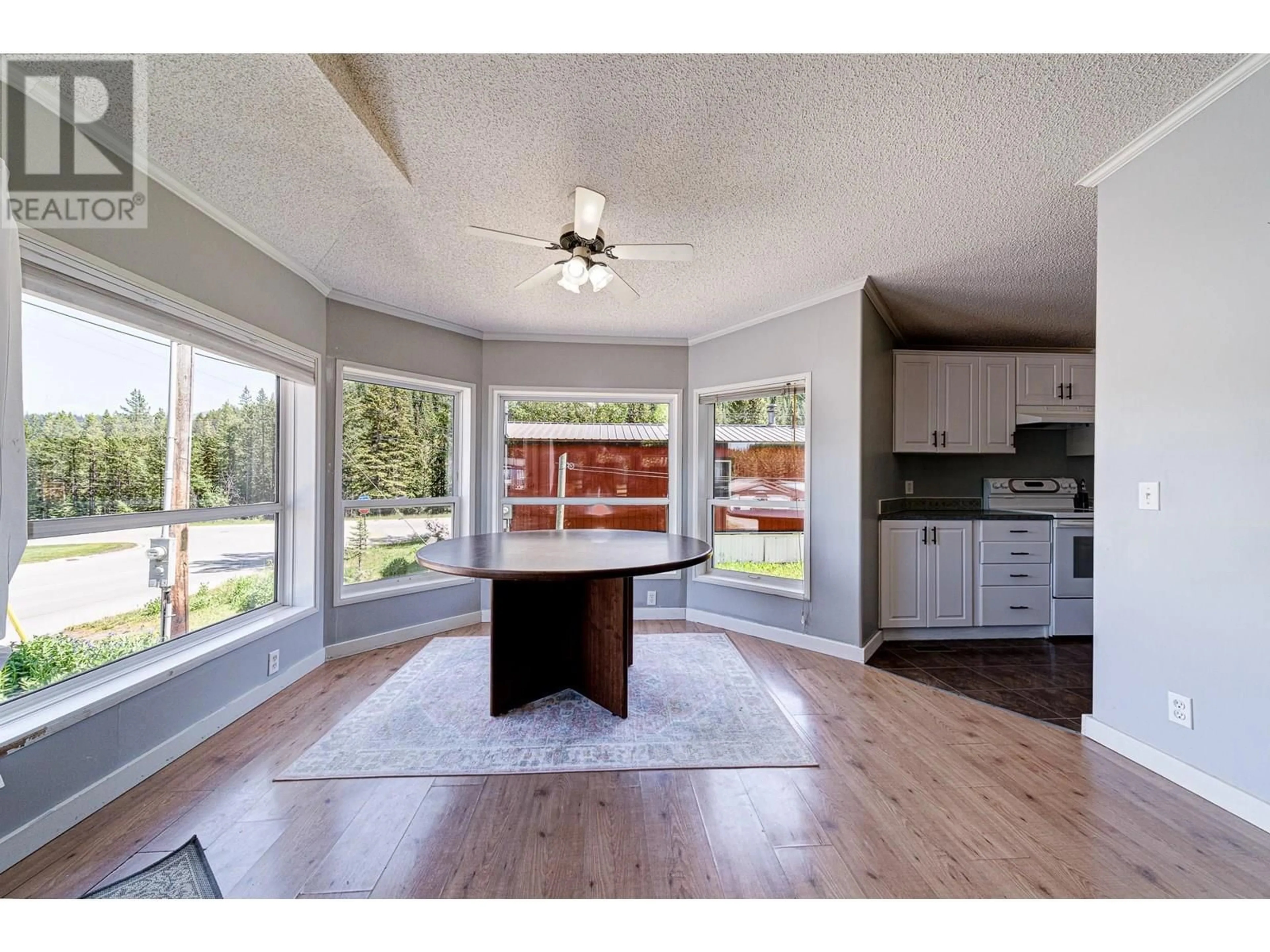 Open concept kitchen, wood/laminate floor for 1771 NIAGARA CRESCENT, Elkford British Columbia V0B1H0