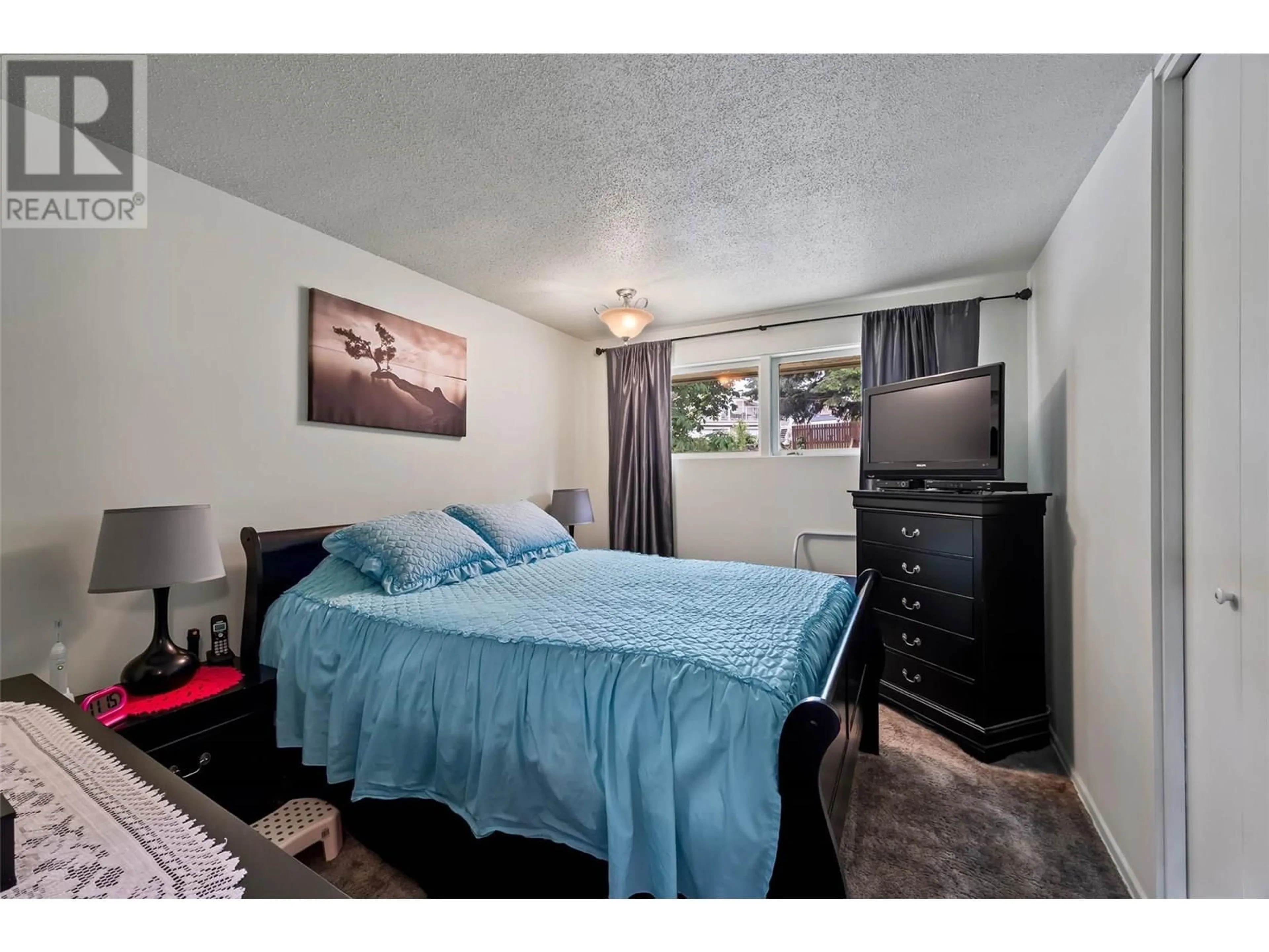 A pic of a room for 427 BATTLE STREET WEST, Kamloops British Columbia V2C1H1