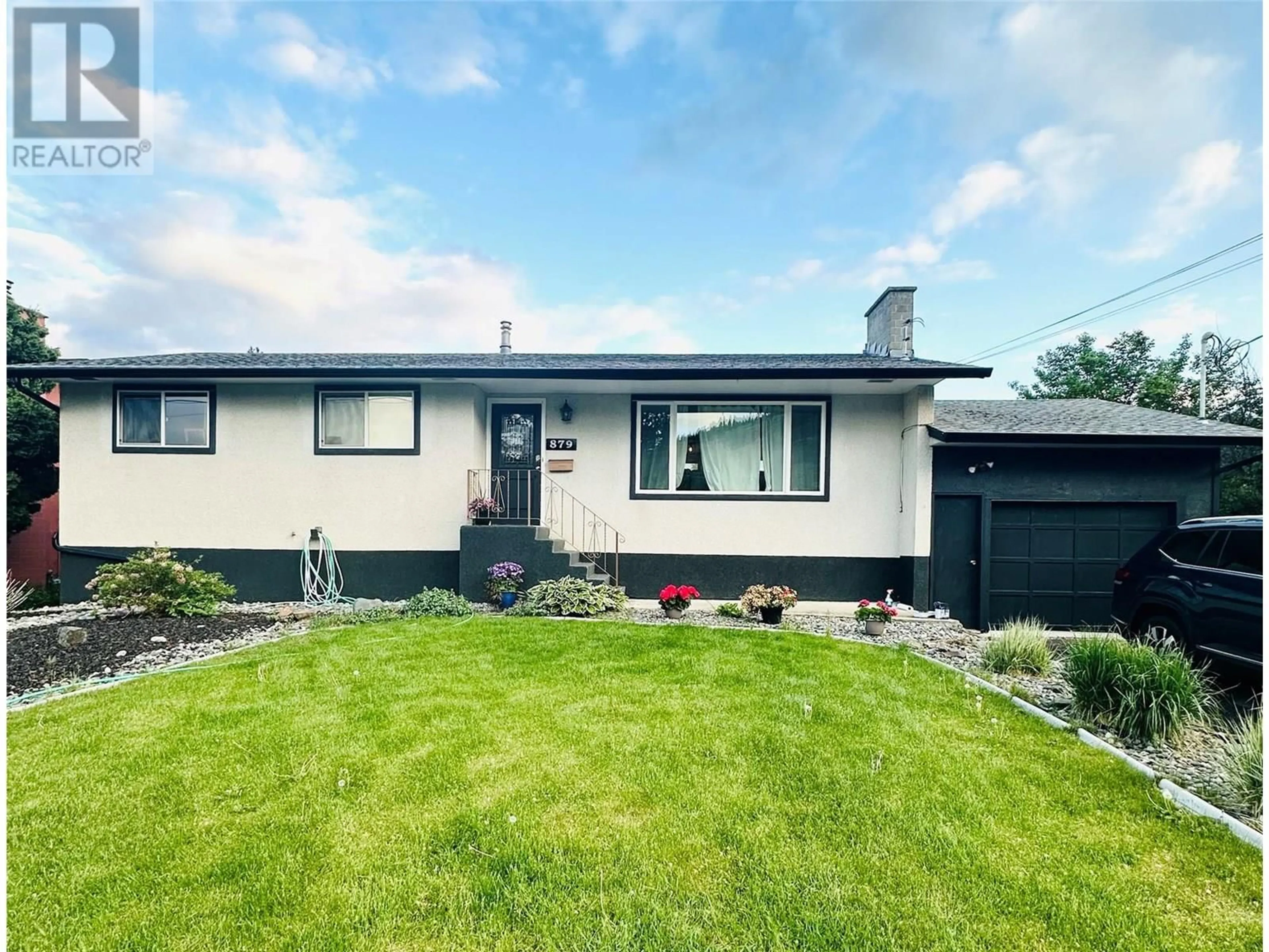 Home with vinyl exterior material, street for 879 DEVER DRIVE, Kamloops British Columbia V2B6P9