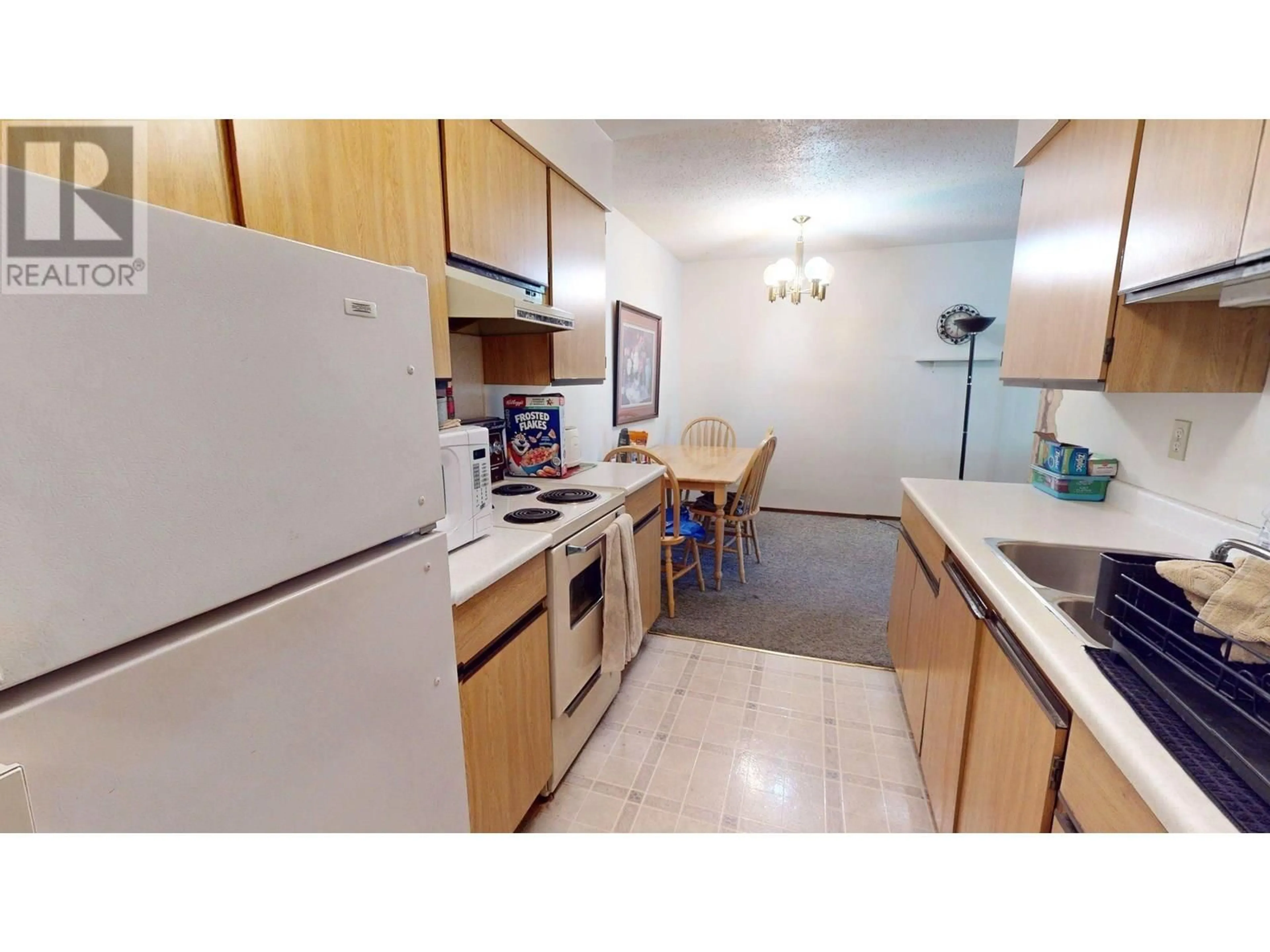 Standard kitchen, unknown for 105 - 775 BALMER CRESCENT, Elkford British Columbia V0B1H0