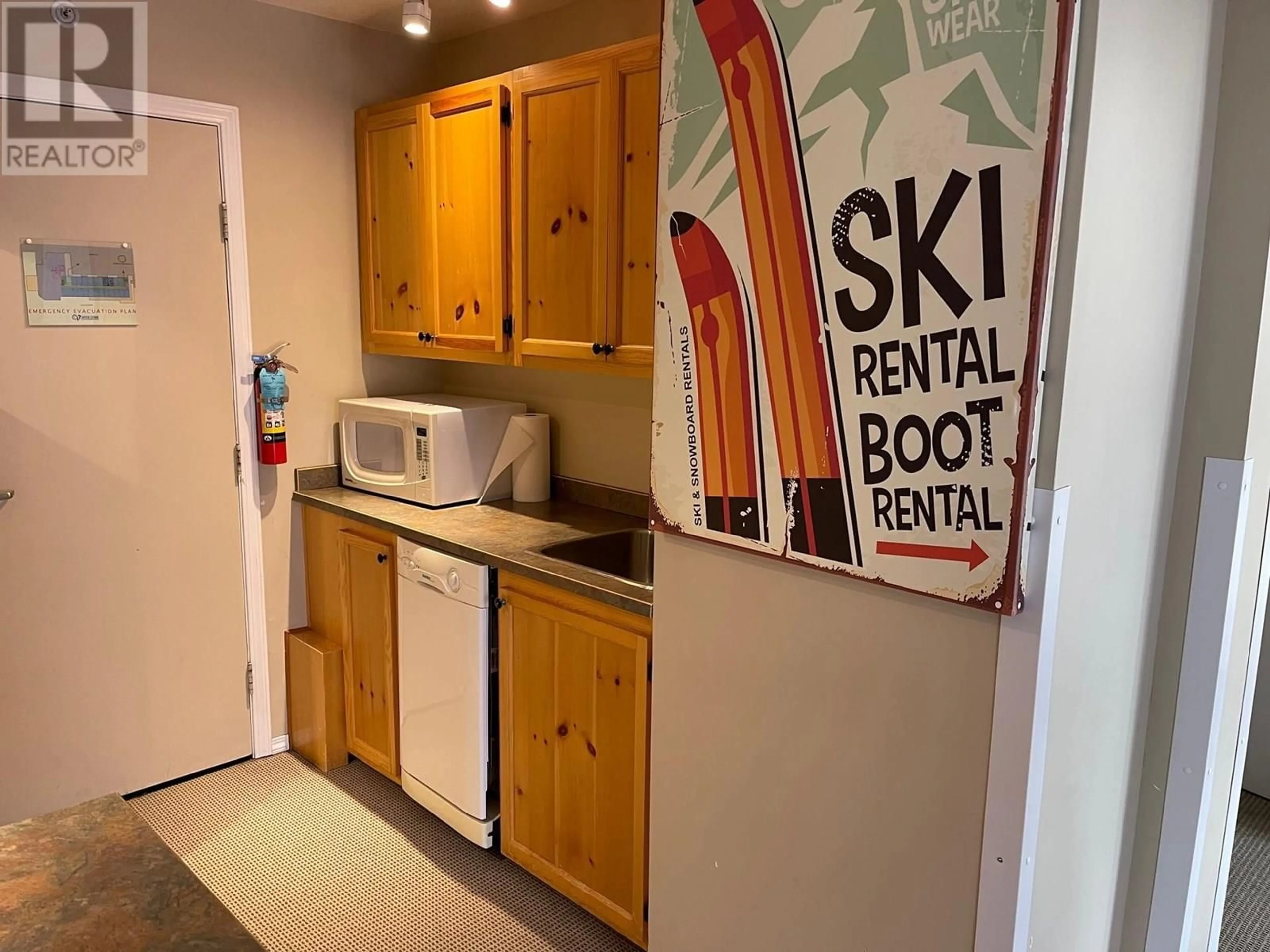 Standard kitchen, unknown for 309 - 148 SILVER LODE LANE, Silver Star British Columbia V1B3M1