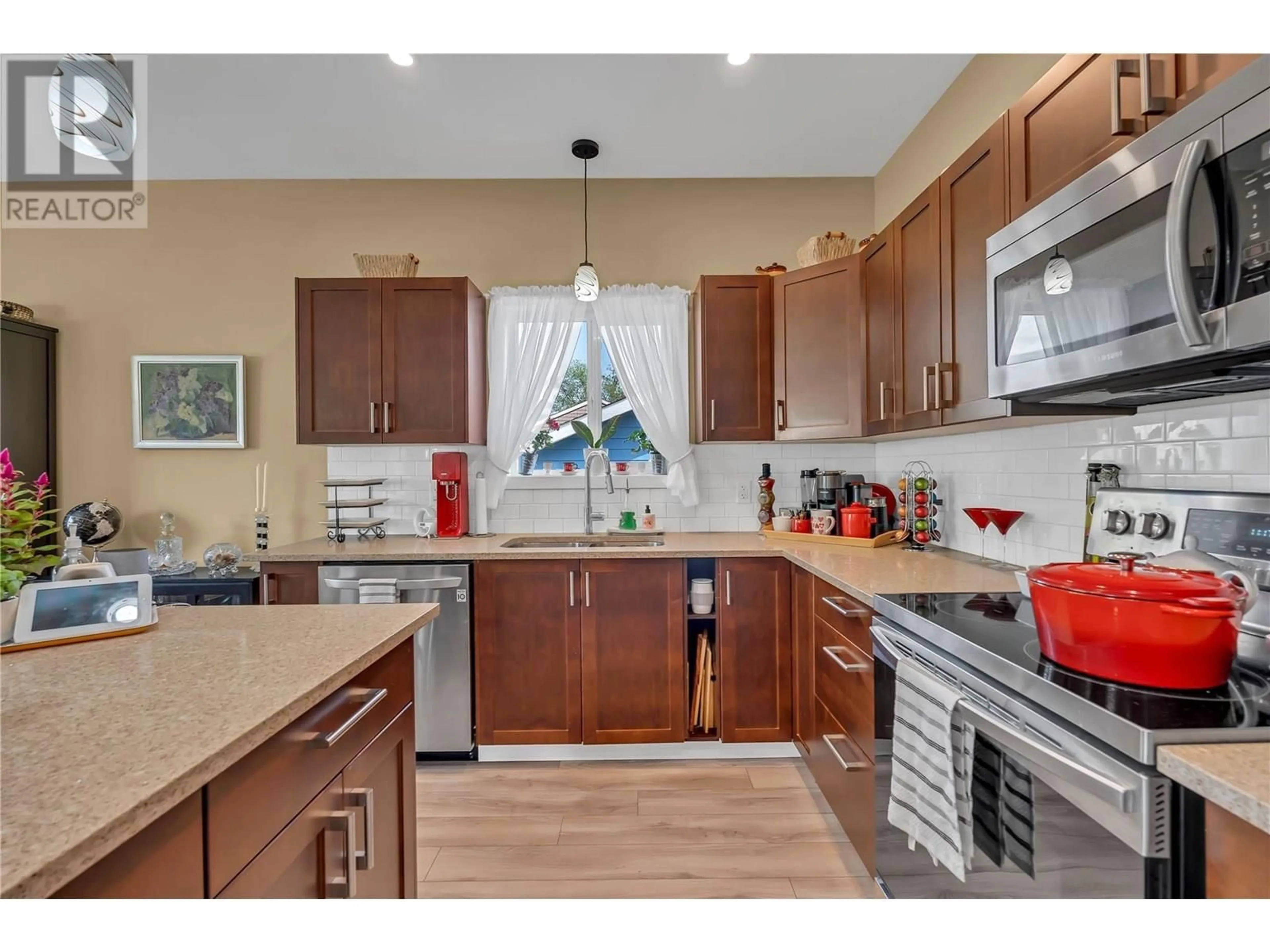 Open concept kitchen, unknown for 11418 ADAMS AVENUE, Summerland British Columbia V0H1Z2