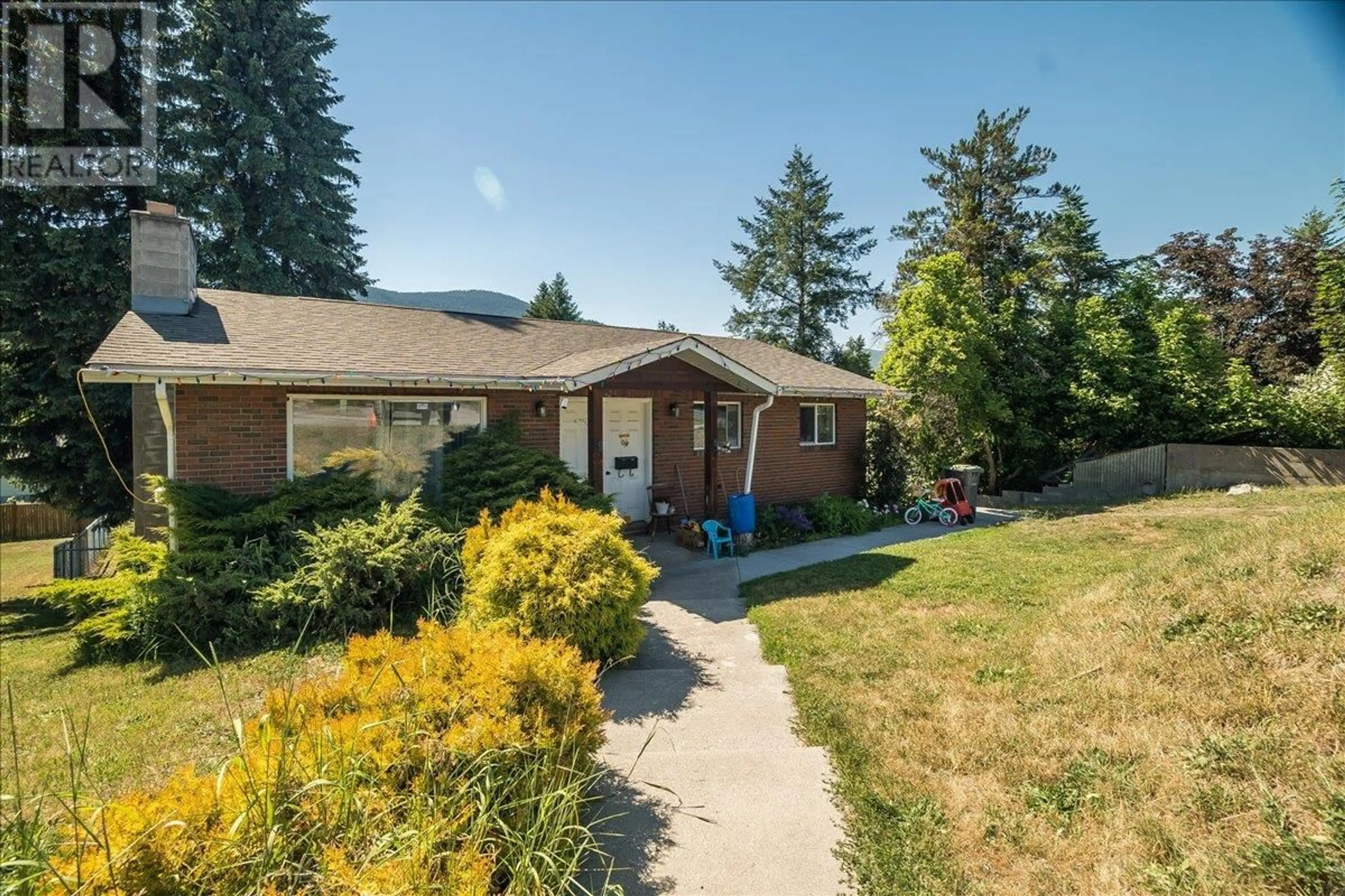 Unknown for 1916 RIVERSIDE CRESCENT, Castlegar British Columbia V1N3W6