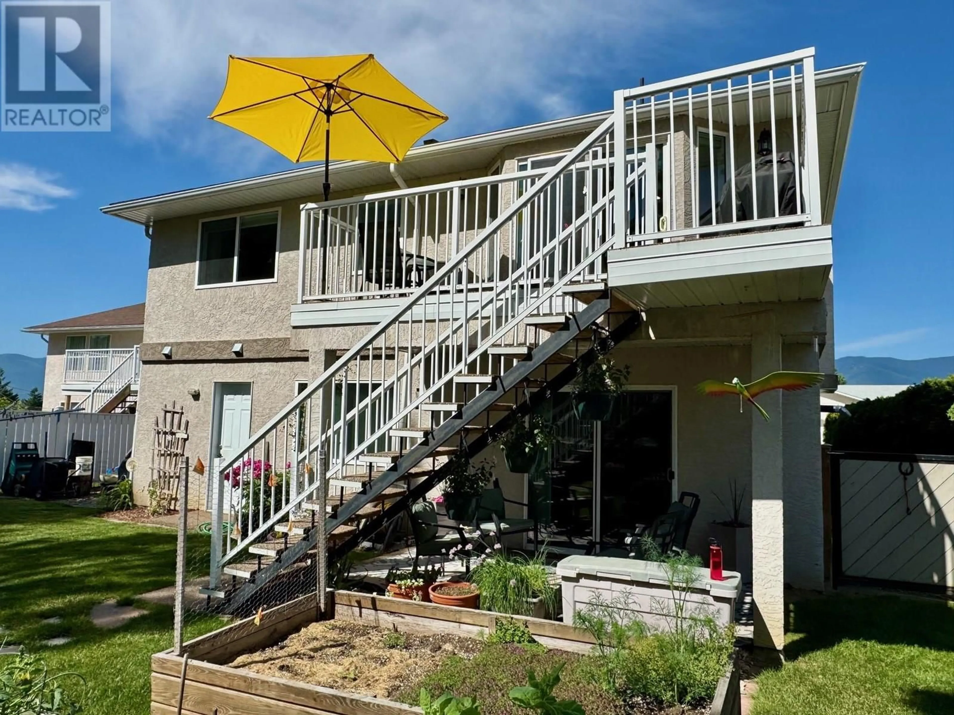 Patio, unknown for 412 6TH AVENUE SOUTH, Creston British Columbia V0B1G3