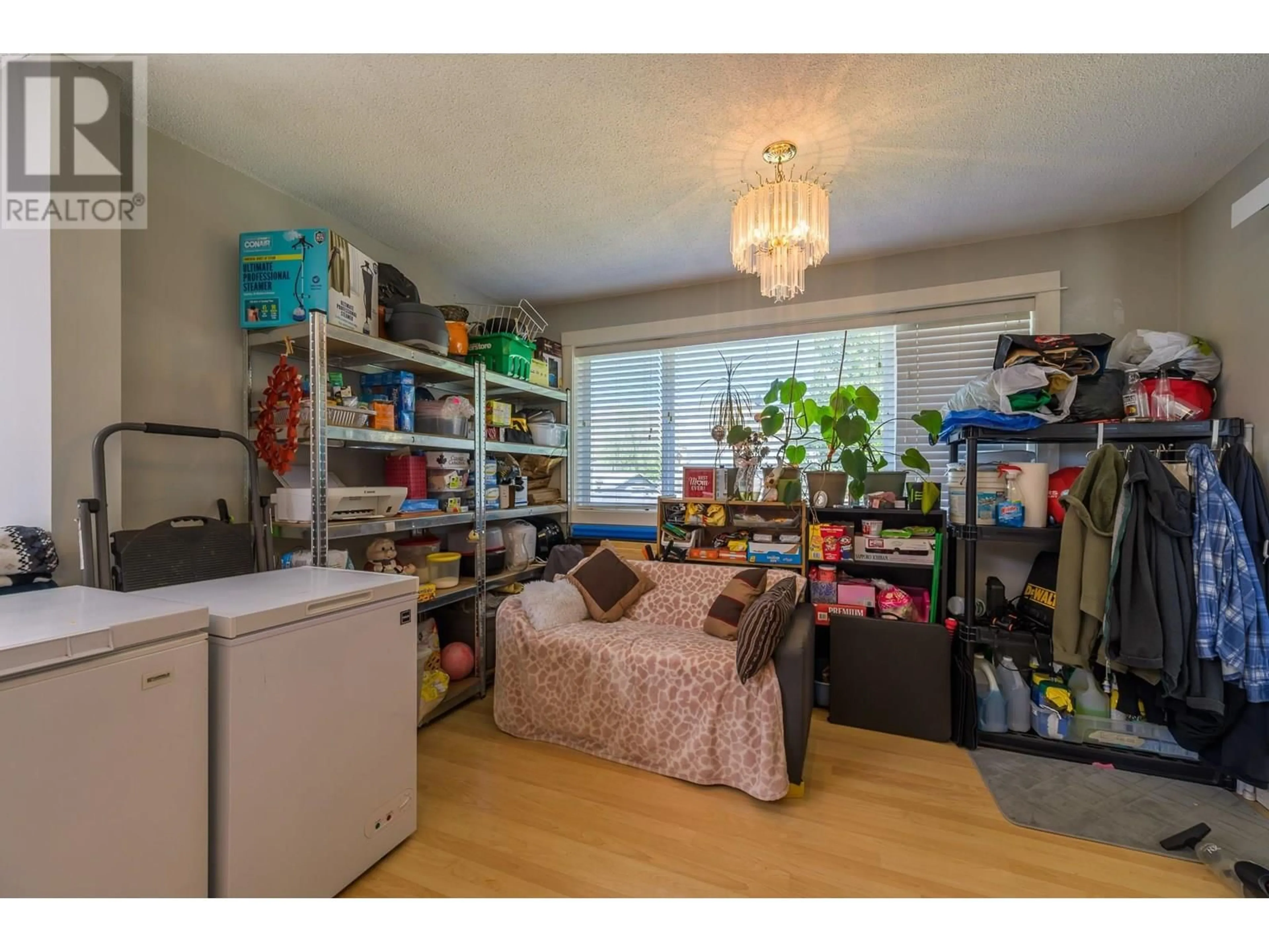 Storage room or clothes room or walk-in closet for 1144 PEMBROKE AVENUE, Kamloops British Columbia V2B7W6