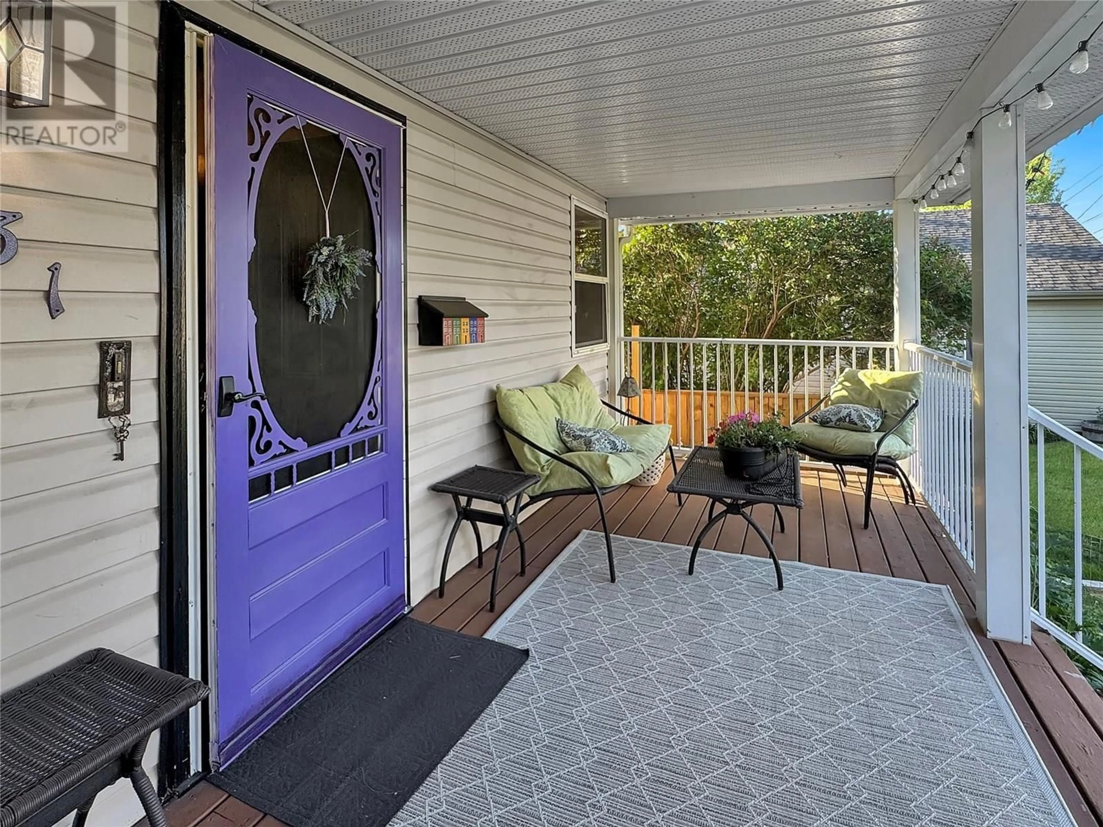 Patio, street for 231 18TH AVENUE SOUTH, Cranbrook British Columbia V1C3C1