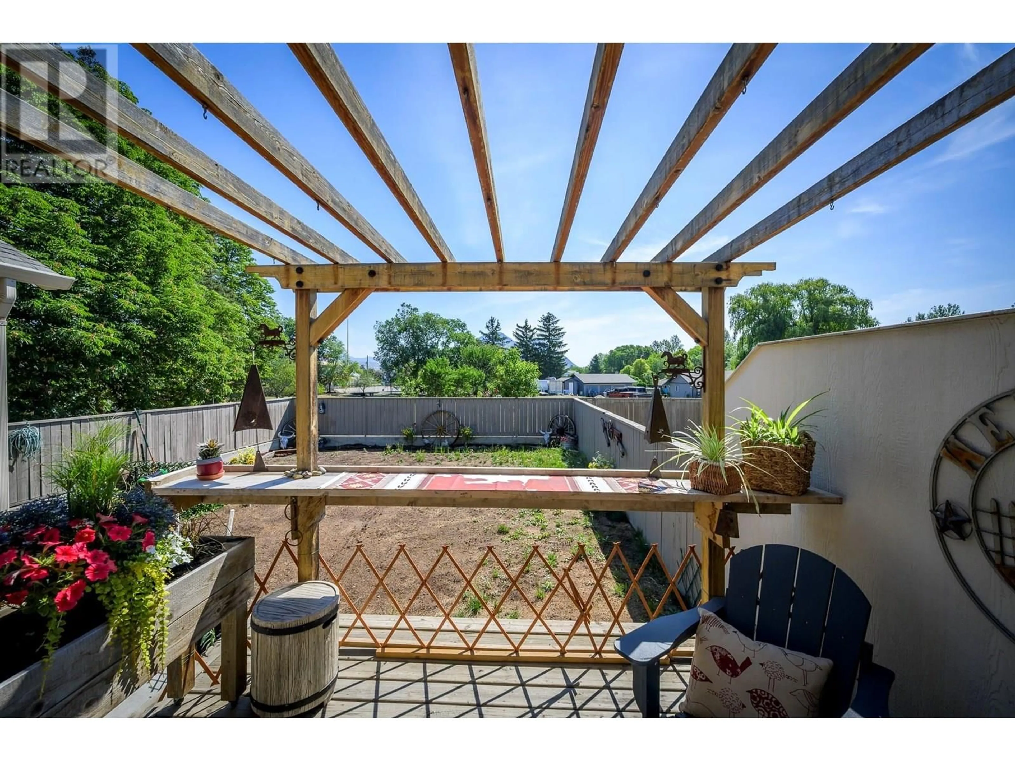 Patio, street for 549 SINGH STREET, Kamloops British Columbia V2B5C3