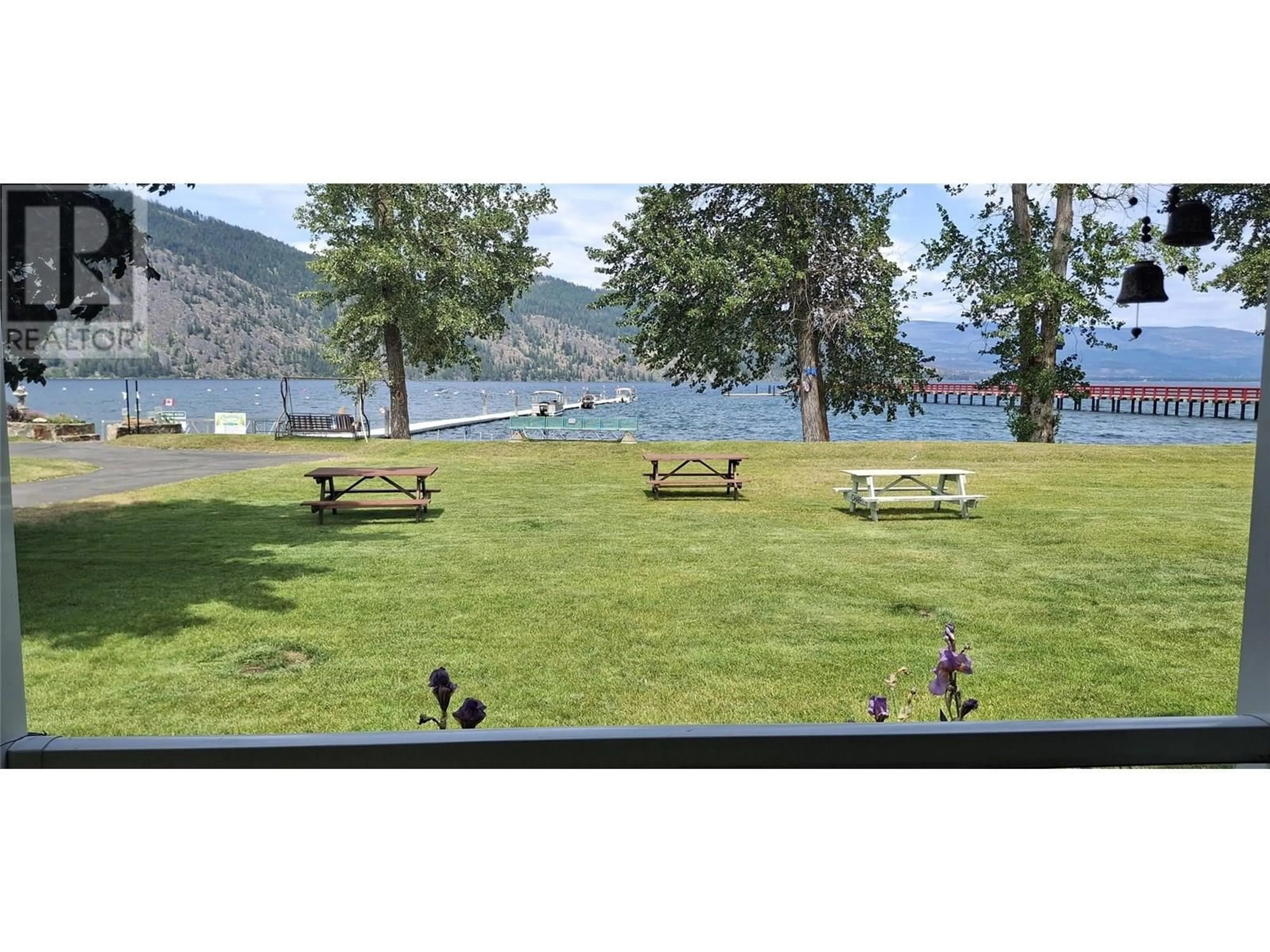 Patio, water/lake/river/ocean view for 21 - 1226 SECOND AVENUE, Chase British Columbia V0E1M0