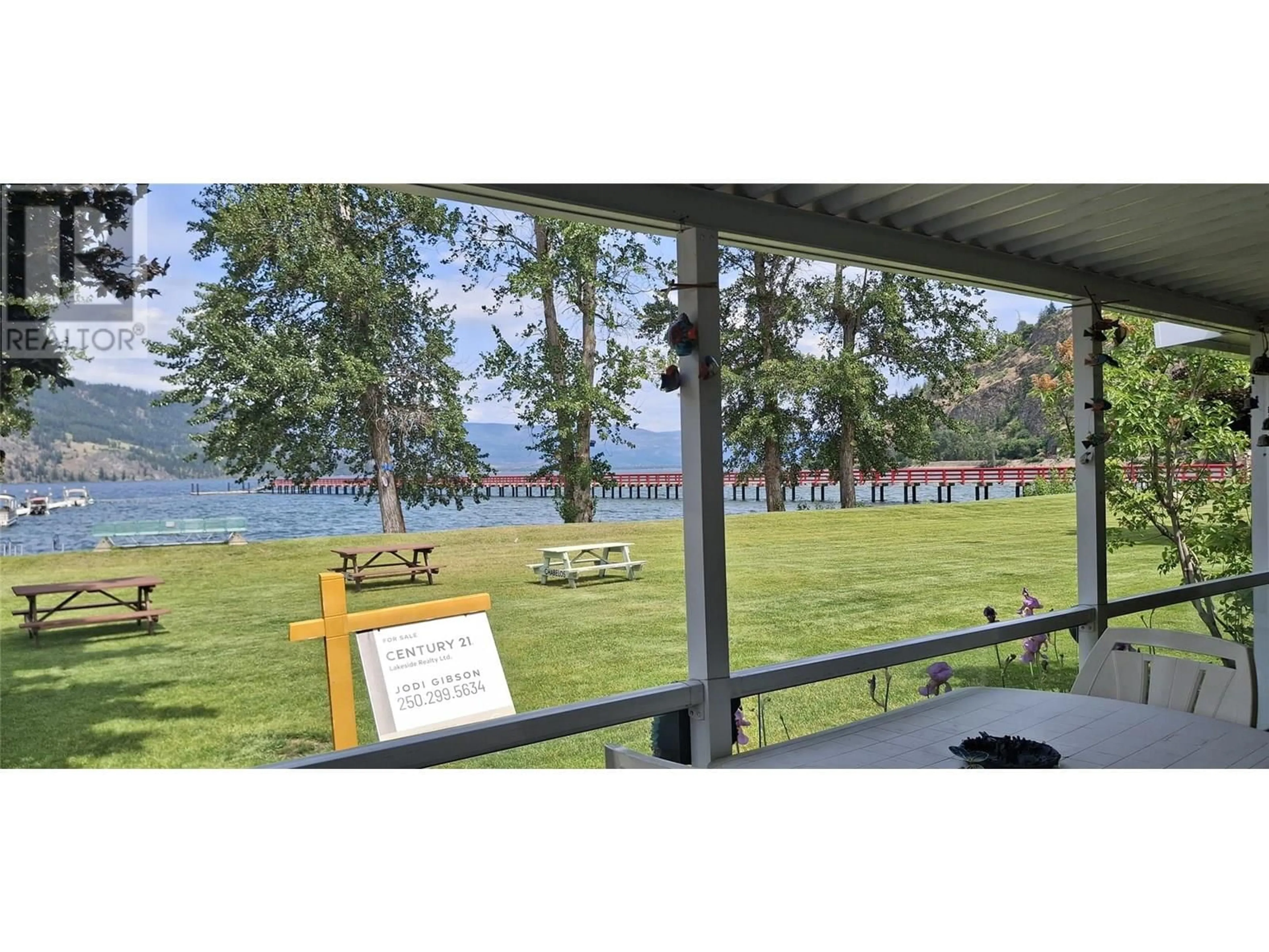 Patio, water/lake/river/ocean view for 21 - 1226 SECOND AVENUE, Chase British Columbia V0E1M0