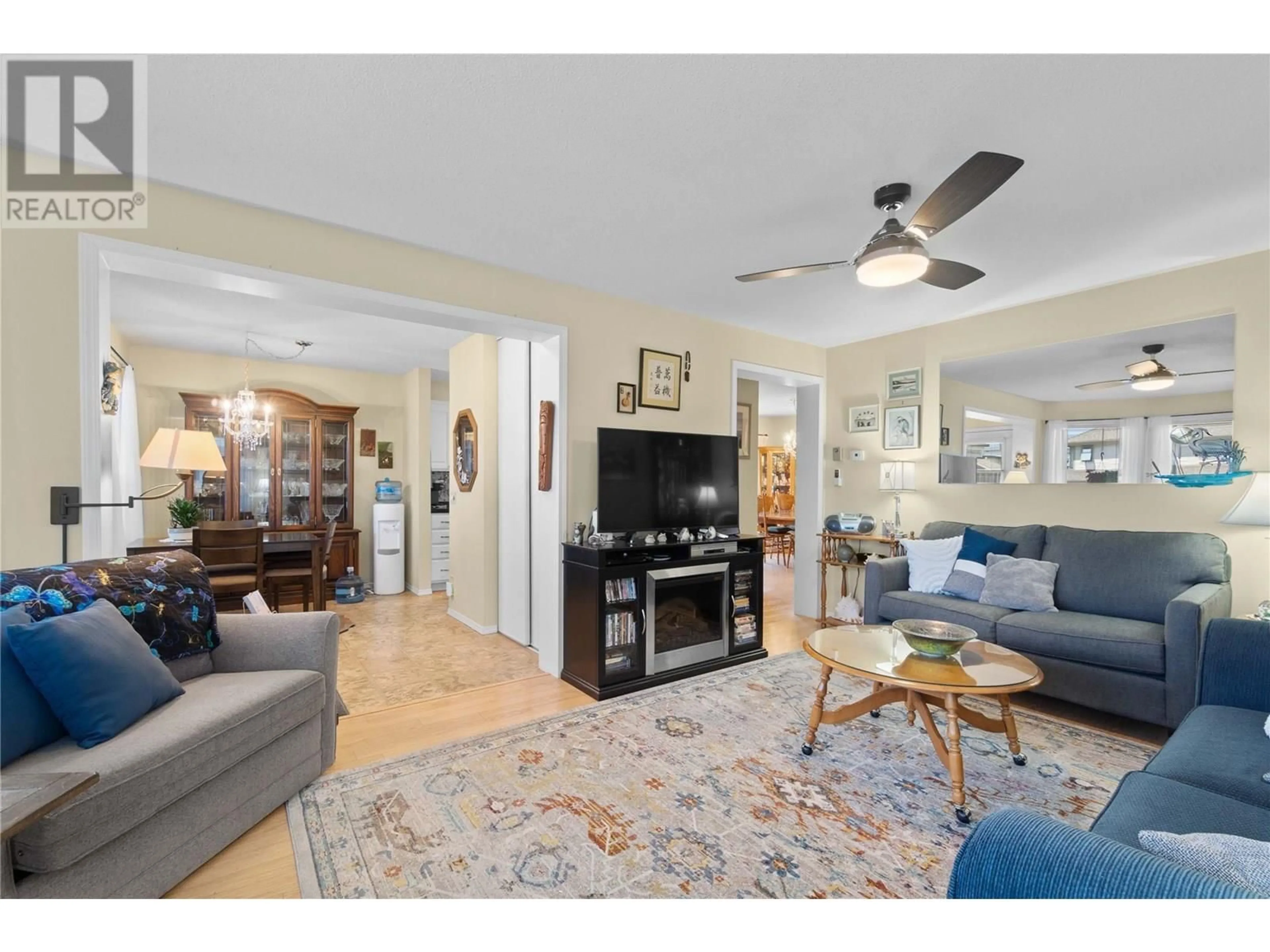Living room with furniture, unknown for 11 - 111 HARBOURFRONT DRIVE NORTHWEST, Salmon Arm British Columbia V1E1A3