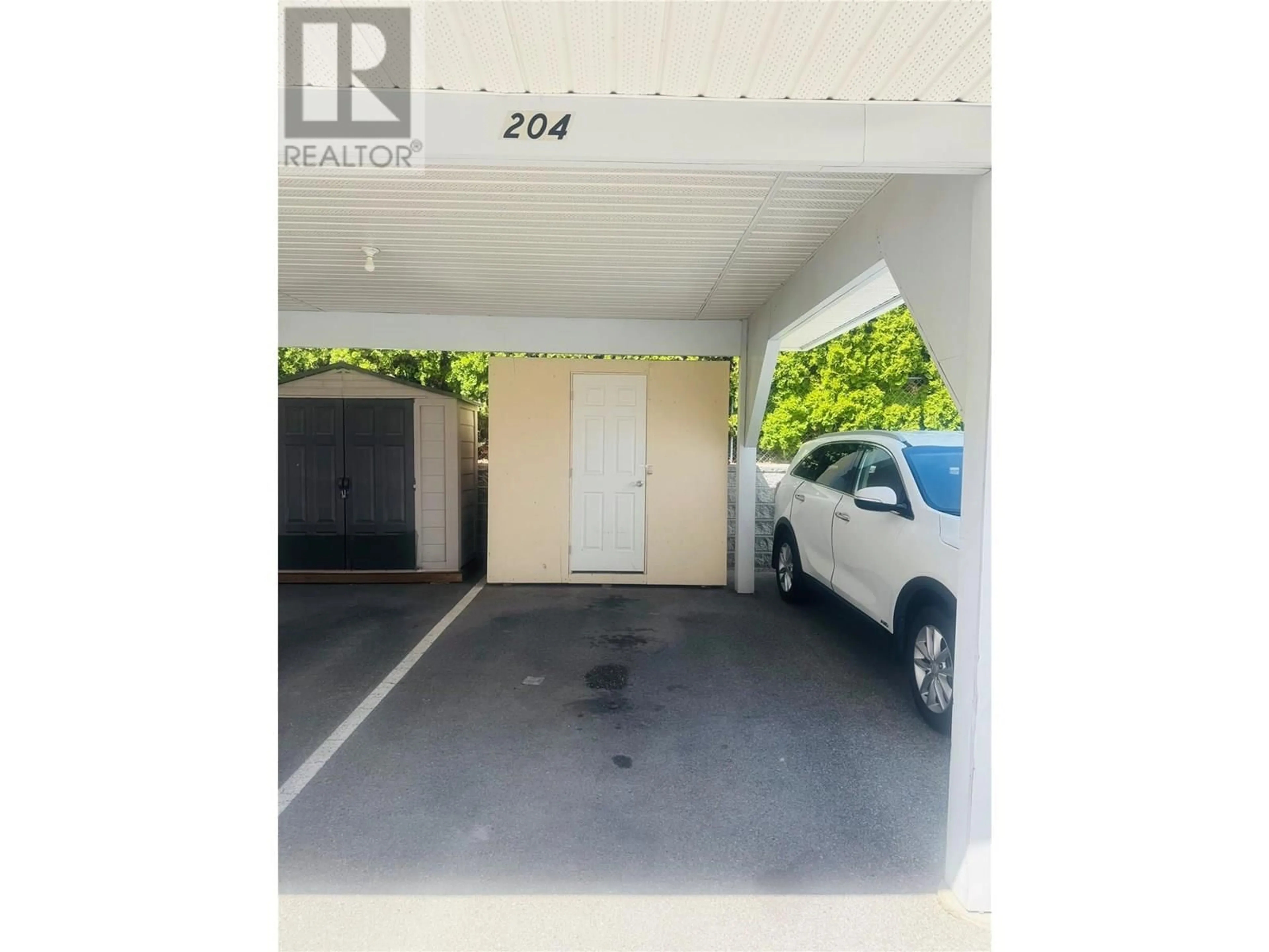 Indoor garage for 204 - 5820 89TH STREET, Osoyoos British Columbia V0H1V1