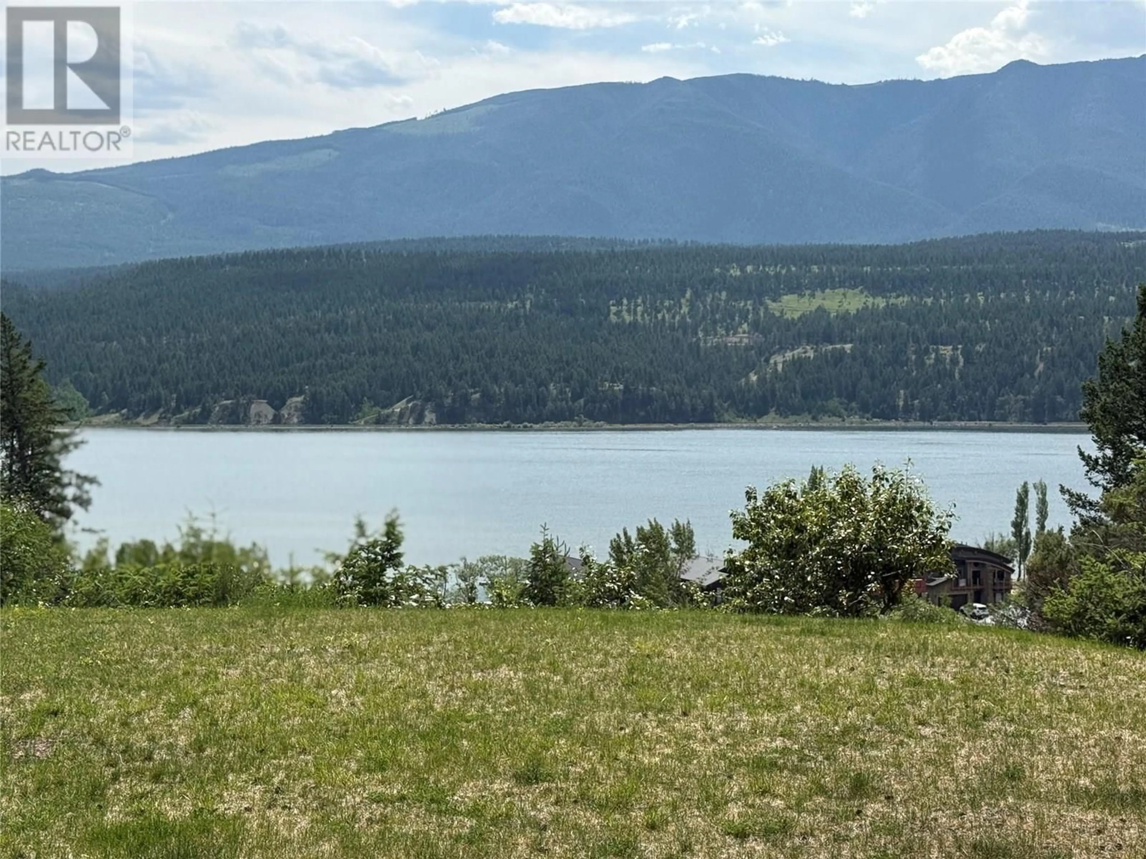 Blurry image for 4721 WILMAI ROAD, Windermere British Columbia V0B2L2