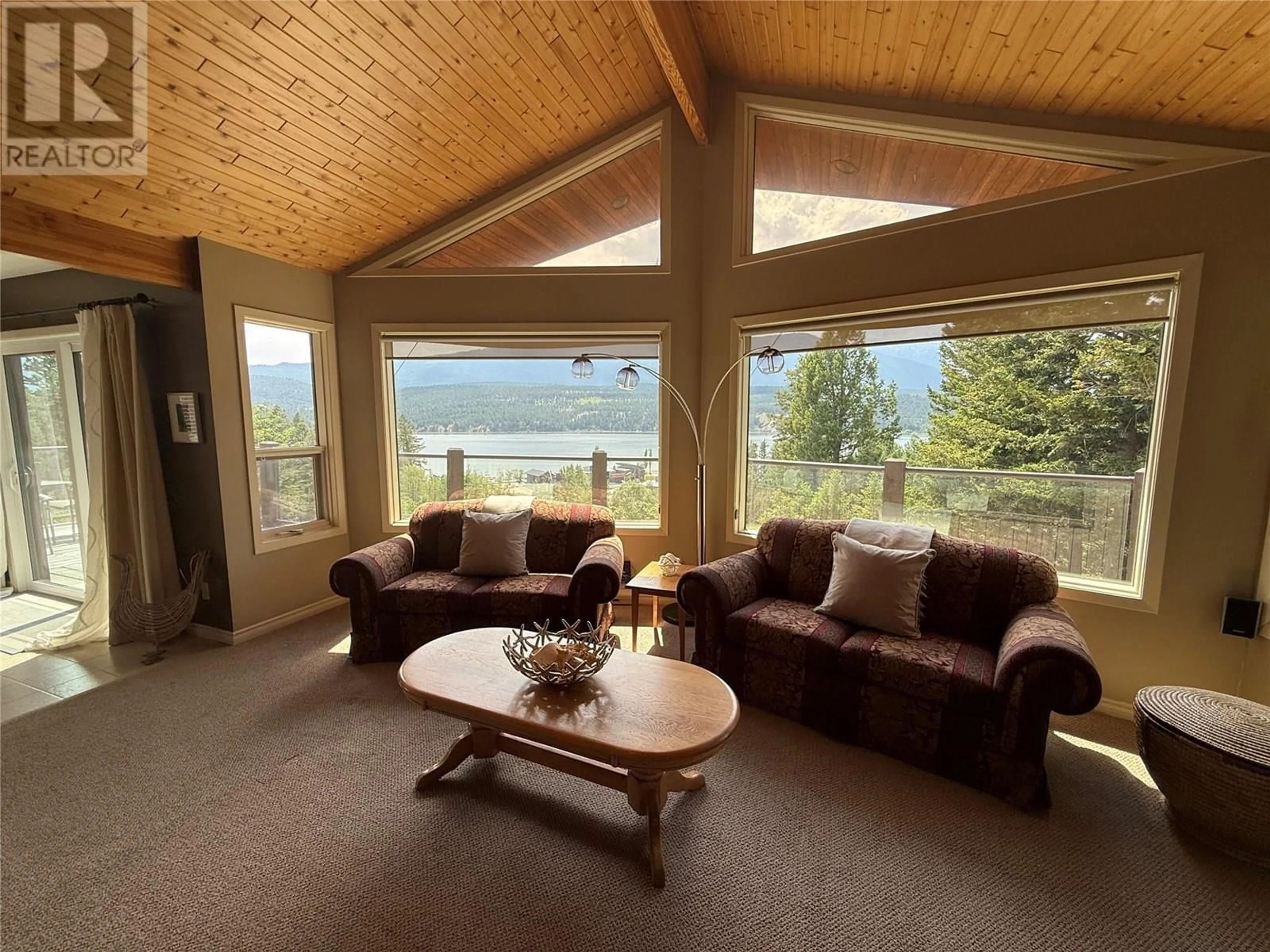 Living room with furniture, unknown for 4721 WILMAI ROAD, Windermere British Columbia V0B2L2